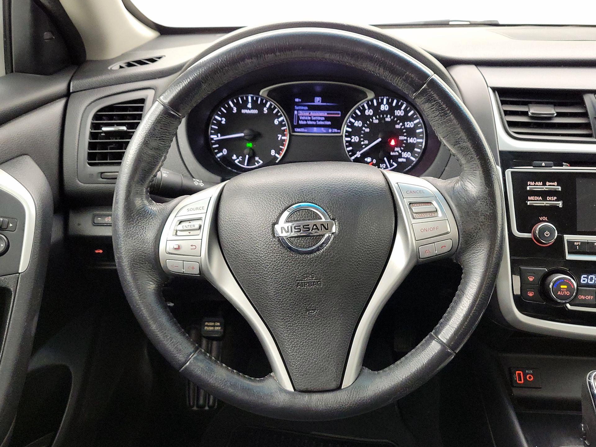 Thumbnail: 2018 Nissan Altima - 10