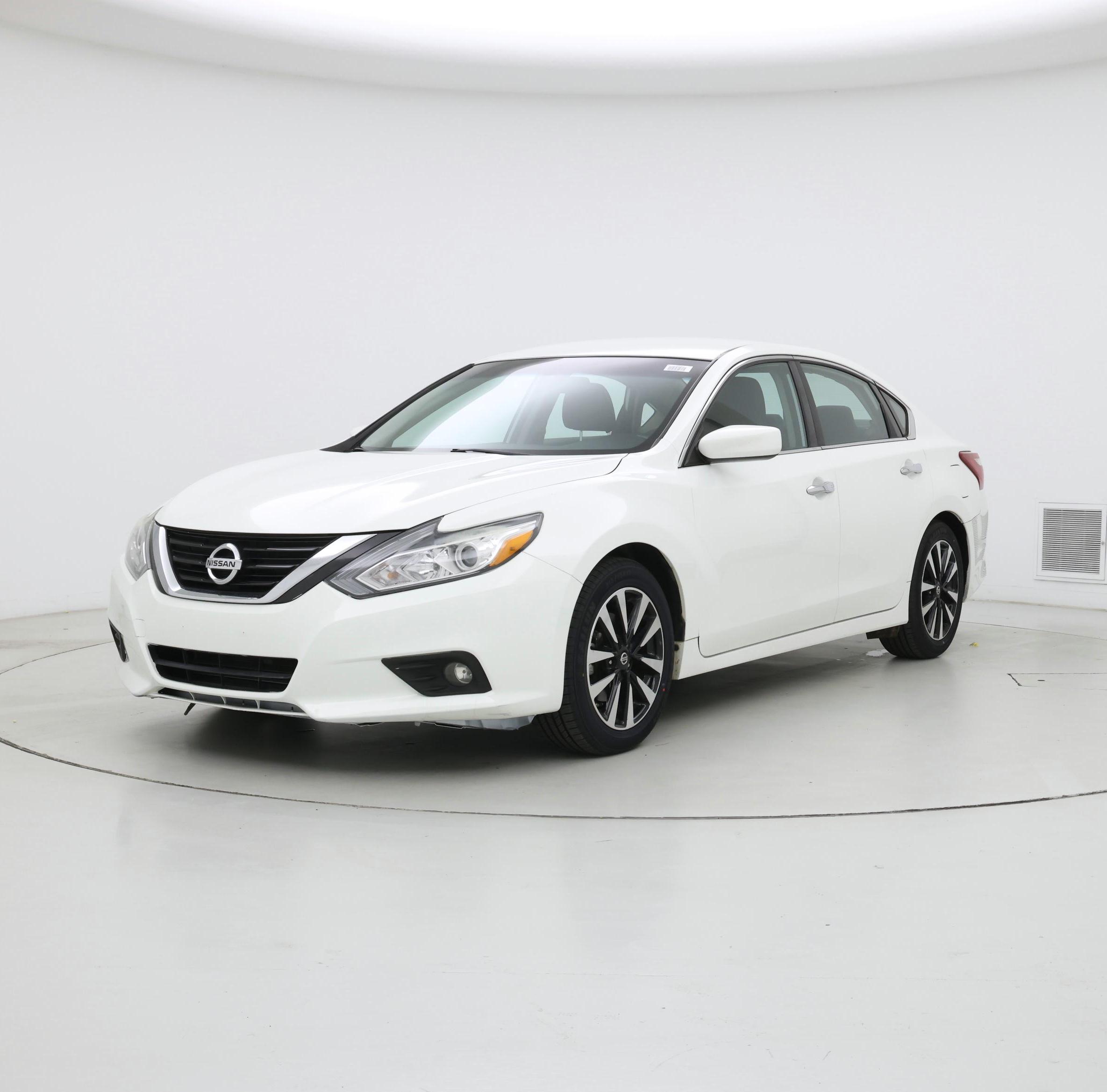 Thumbnail: 2018 Nissan Altima - 4
