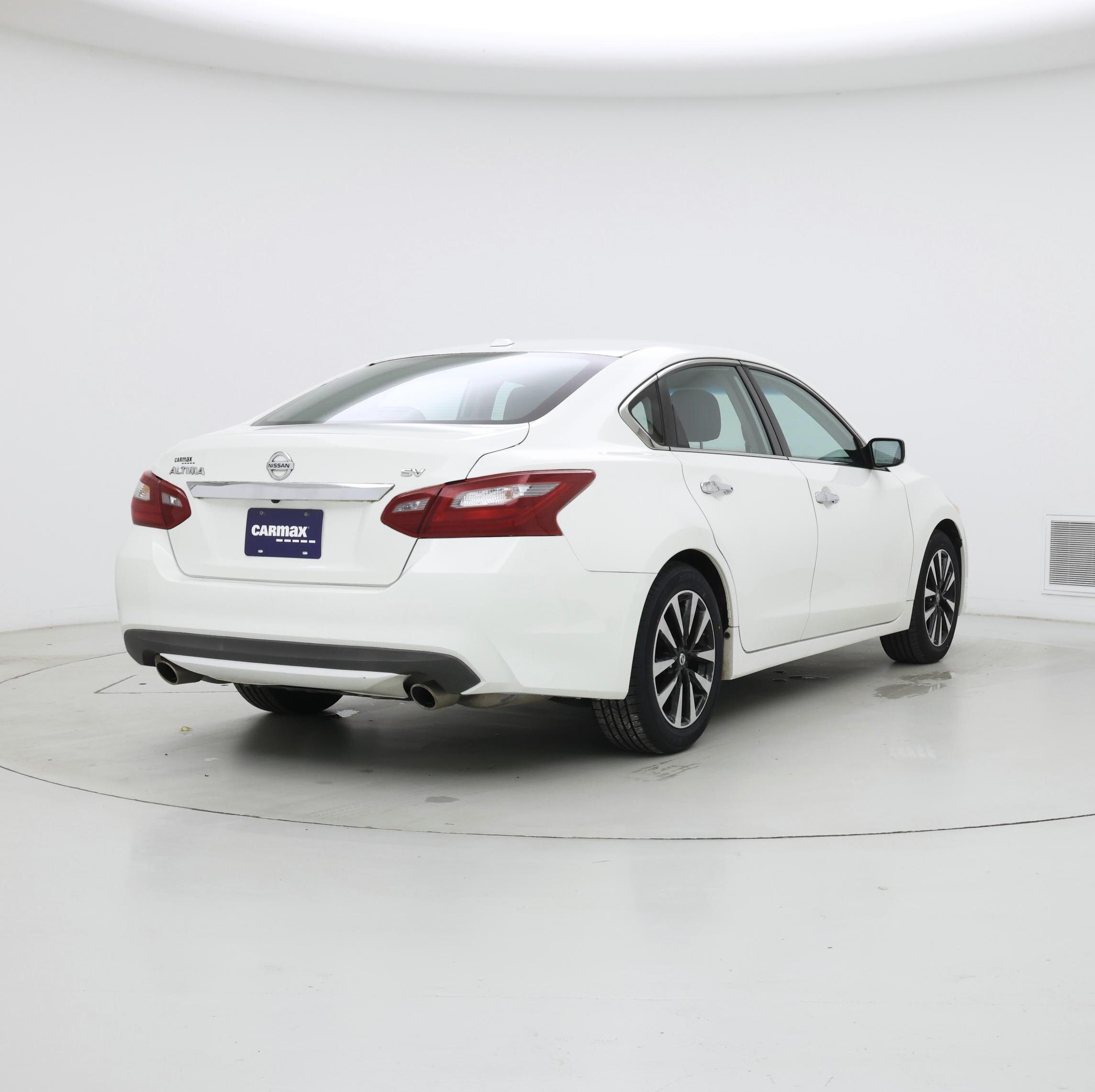 Thumbnail: 2018 Nissan Altima - 8