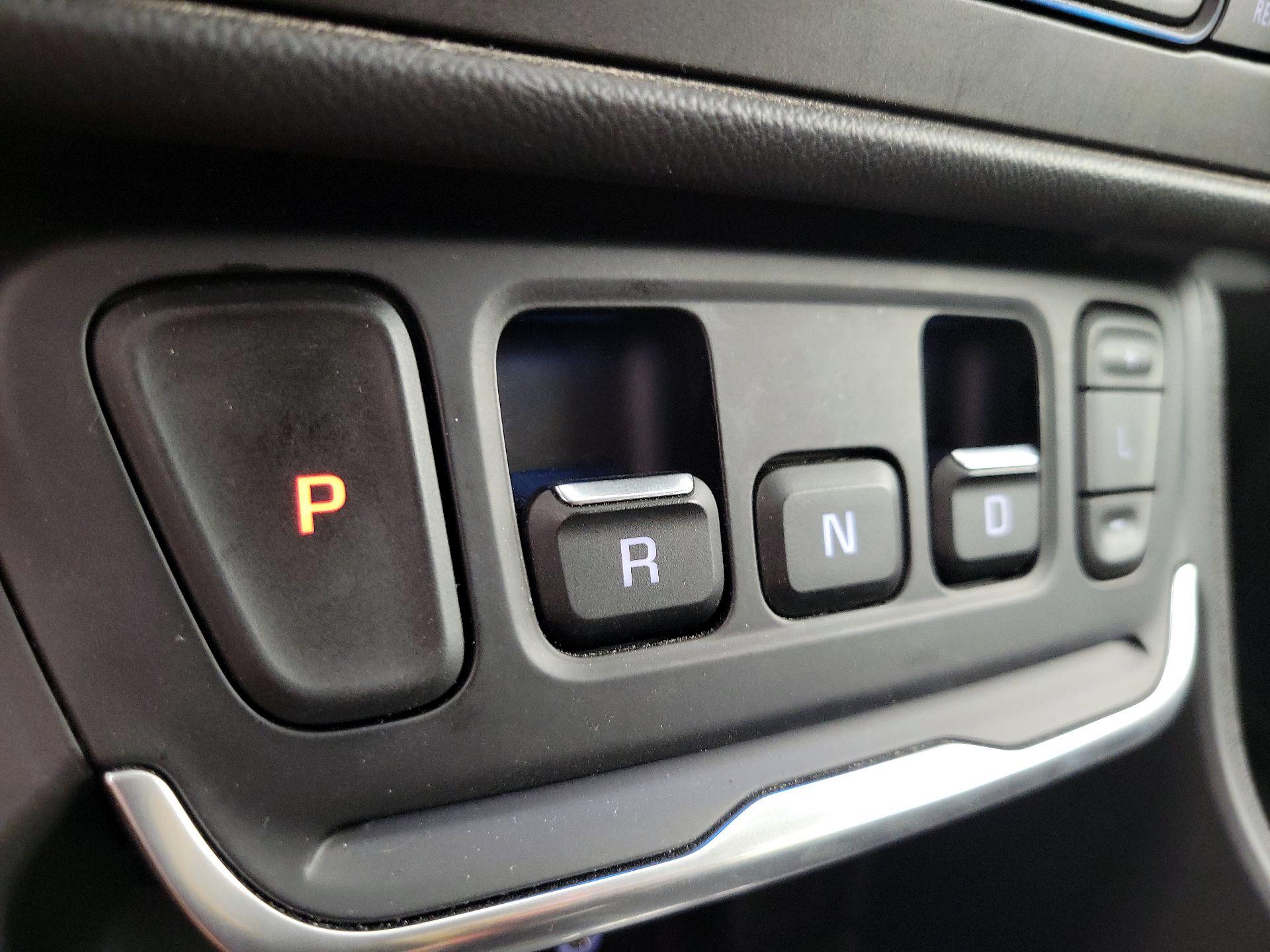 Thumbnail: 2020 GMC Terrain - 17