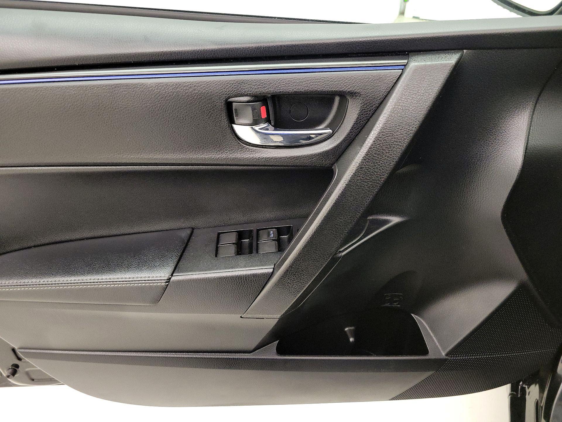 Thumbnail: 2019 Toyota Corolla - 12