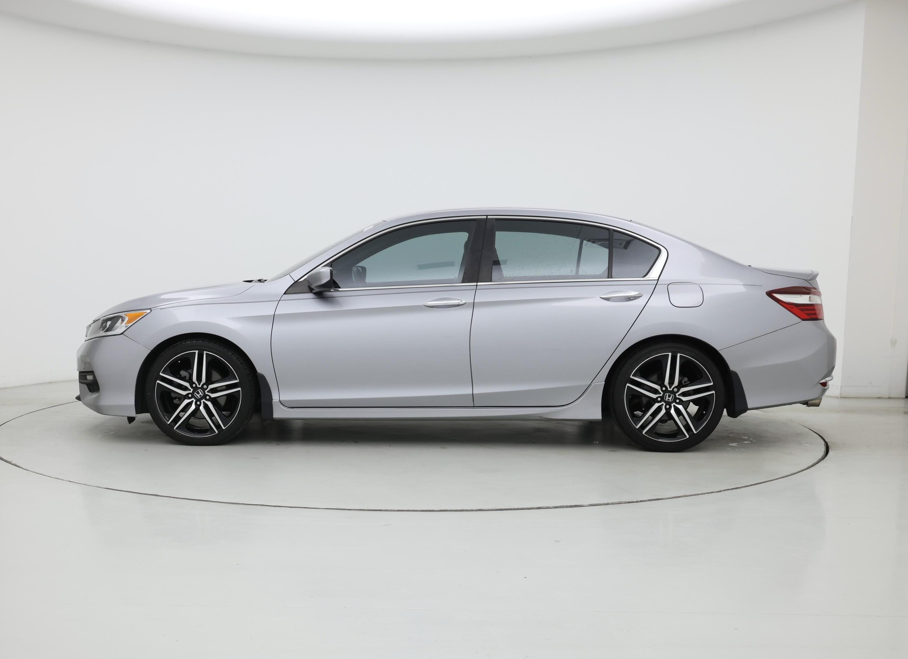 Thumbnail: 2017 Honda Accord - 3