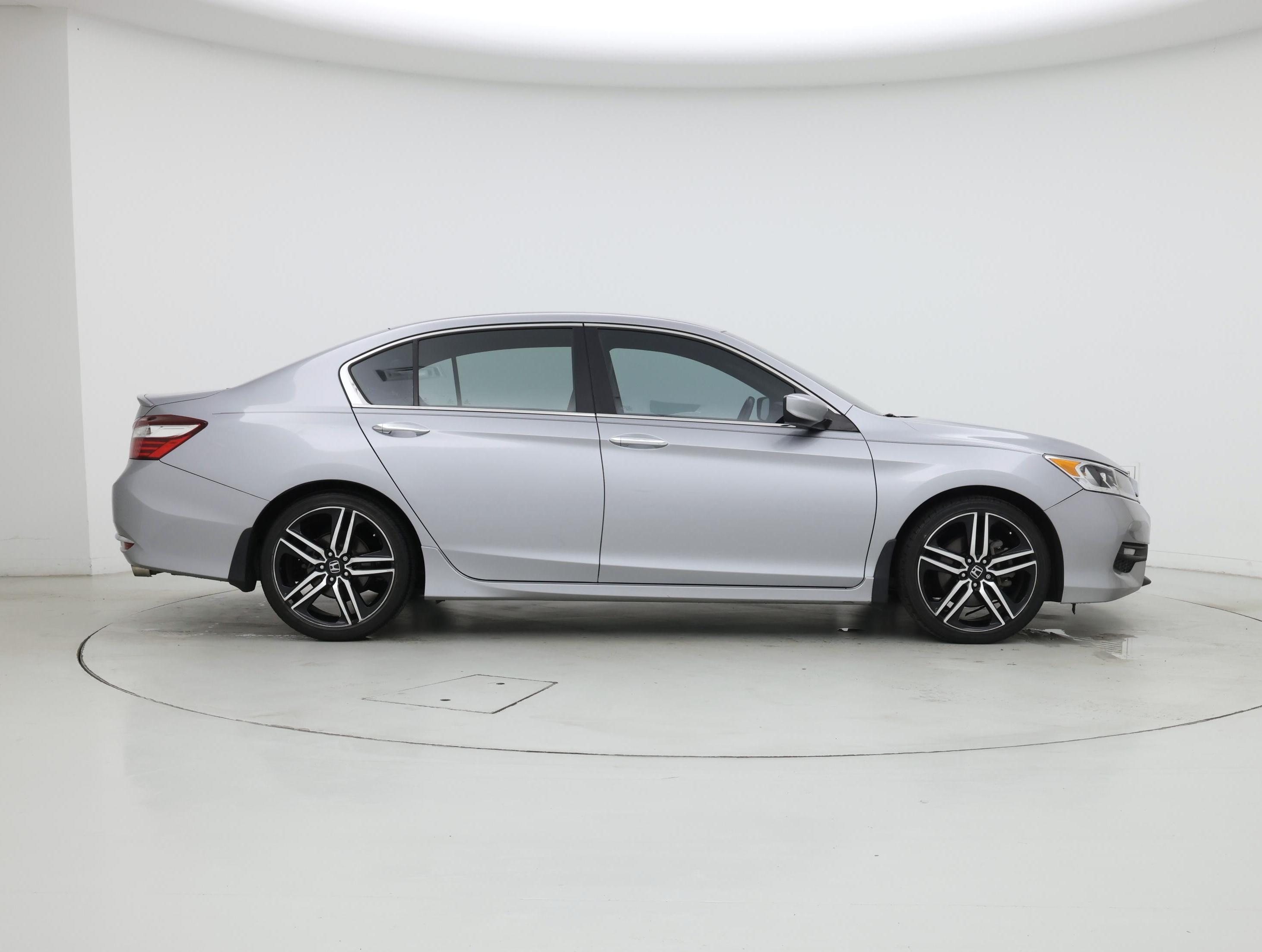 Thumbnail: 2017 Honda Accord - 7