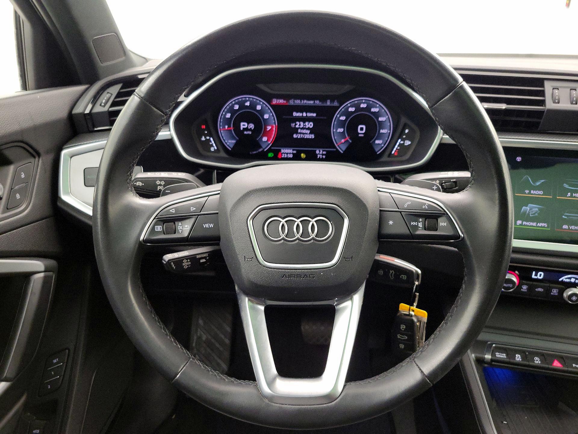 Thumbnail: 2022 Audi Q3 - 10