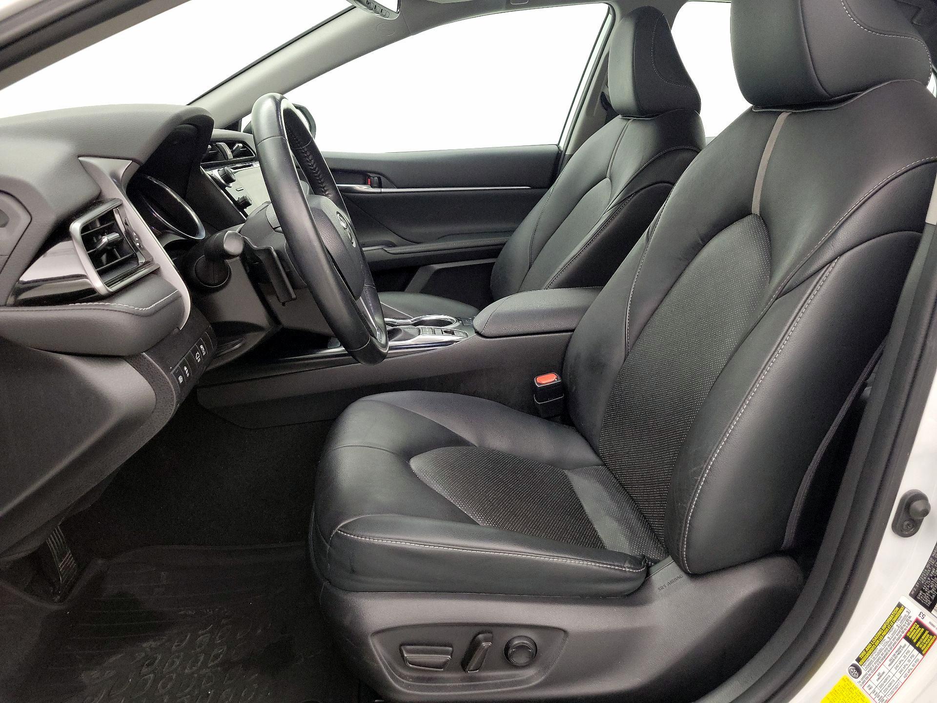 Thumbnail: 2020 Toyota Camry - 11
