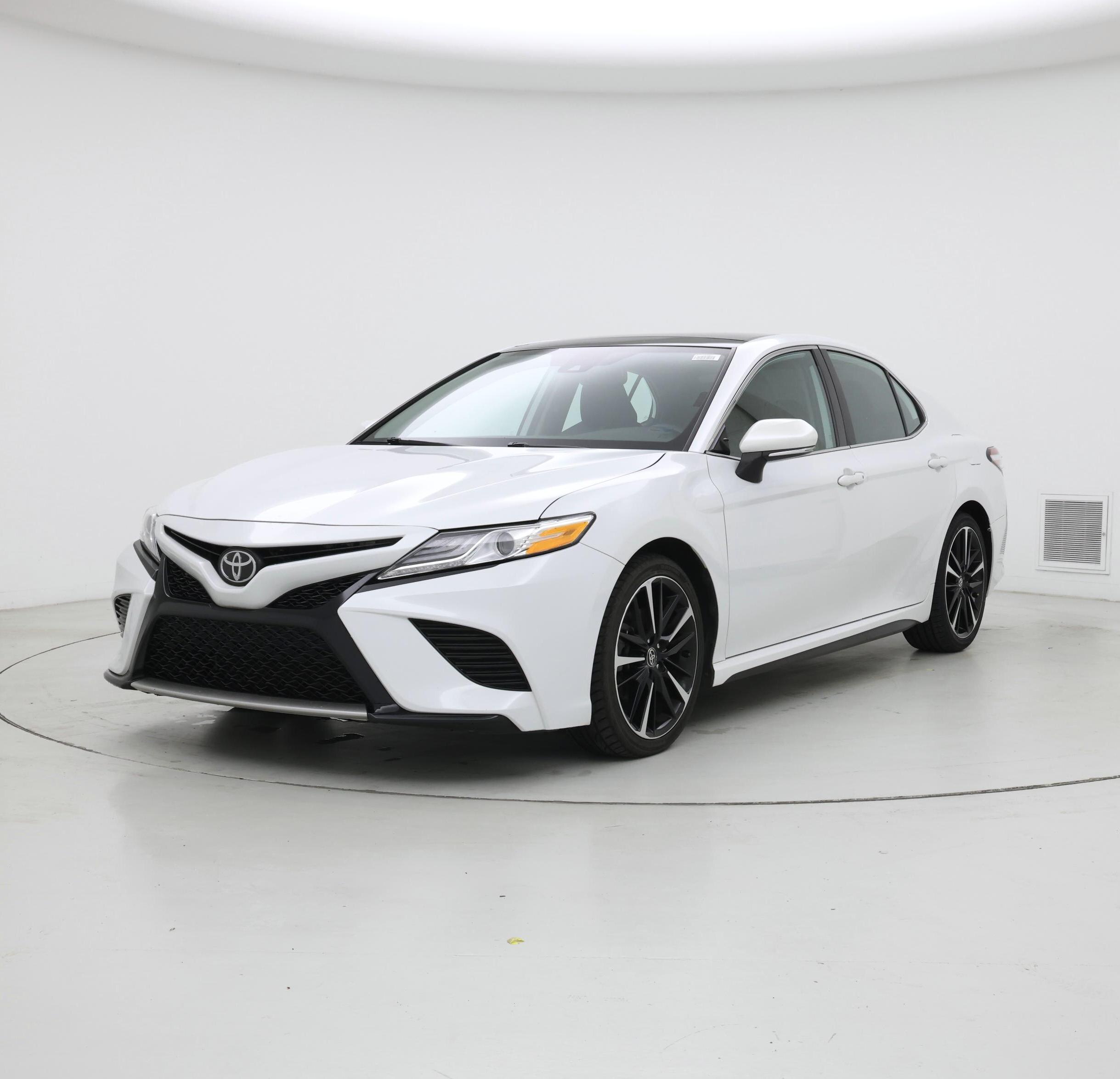Thumbnail: 2020 Toyota Camry - 4