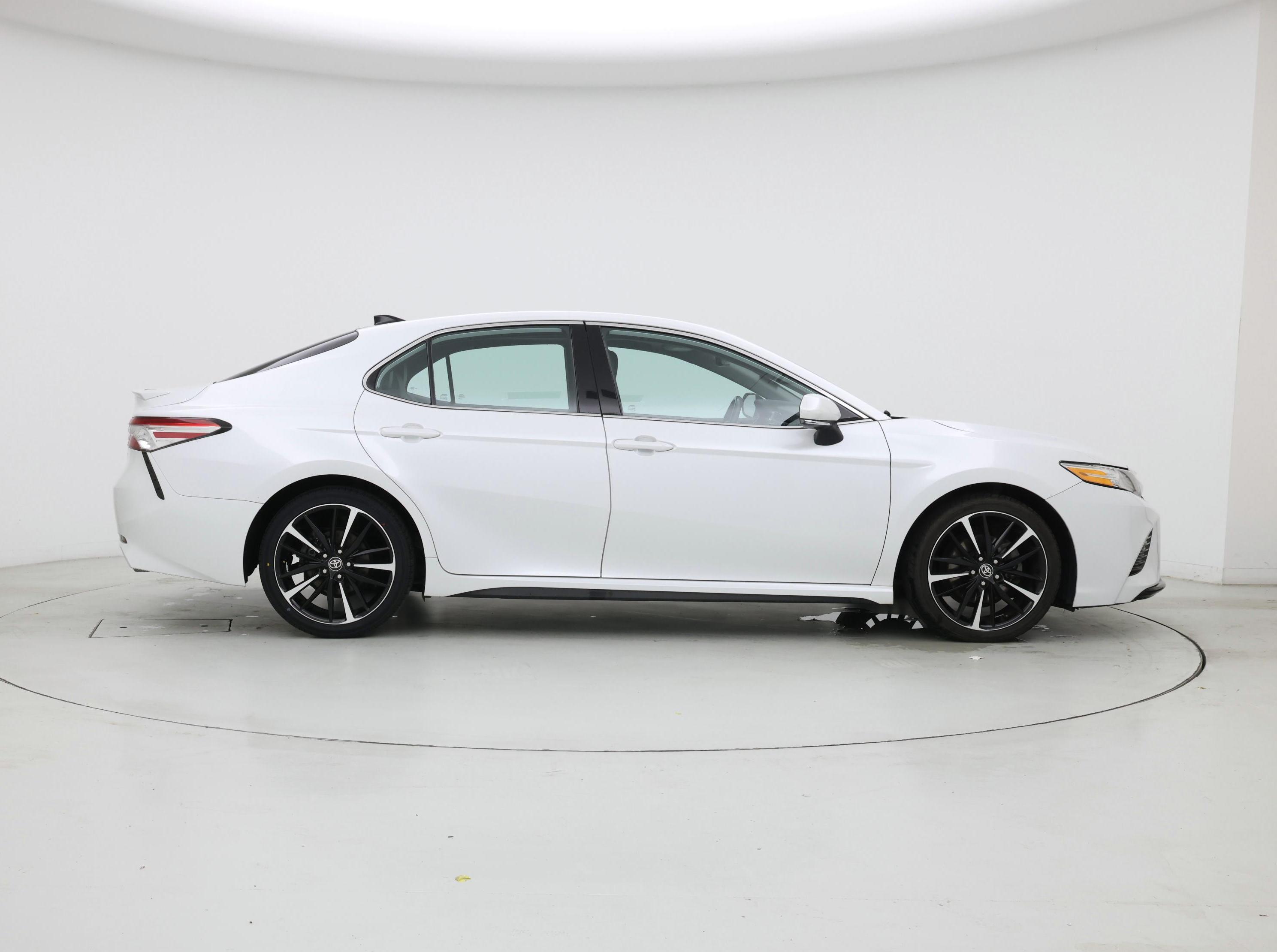 Thumbnail: 2020 Toyota Camry - 7