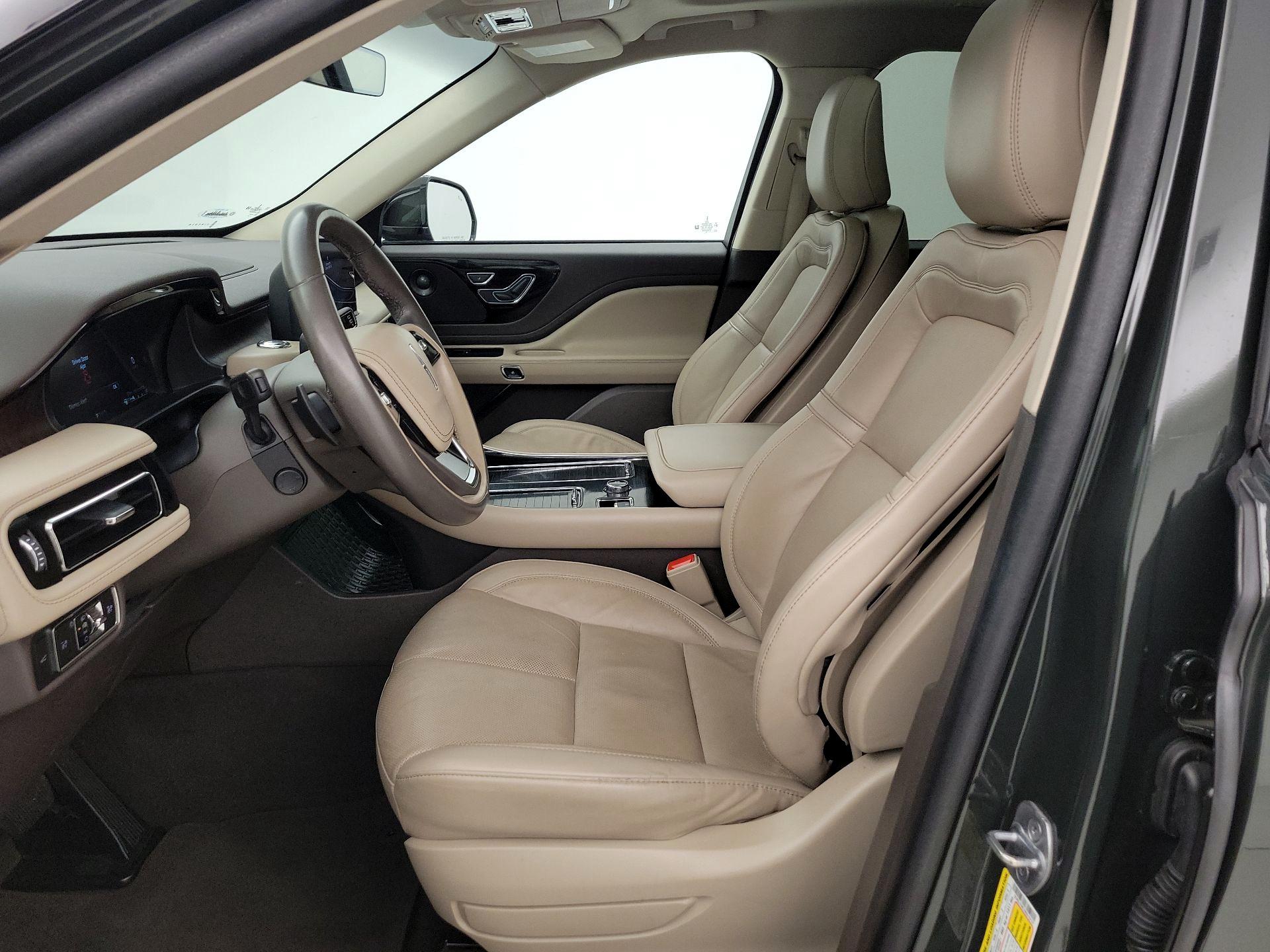 Thumbnail: 2022 Lincoln Aviator - 11