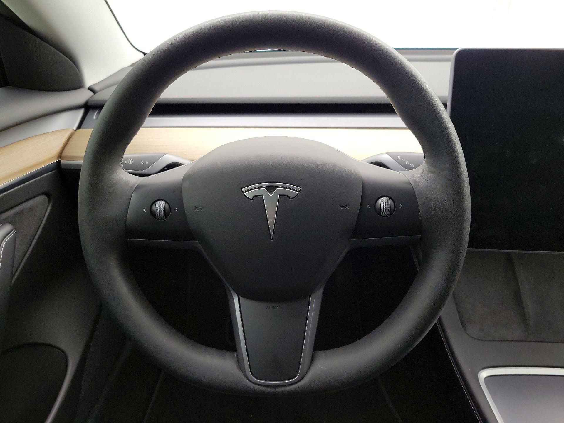 Thumbnail: 2021 Tesla Model 3 - 10