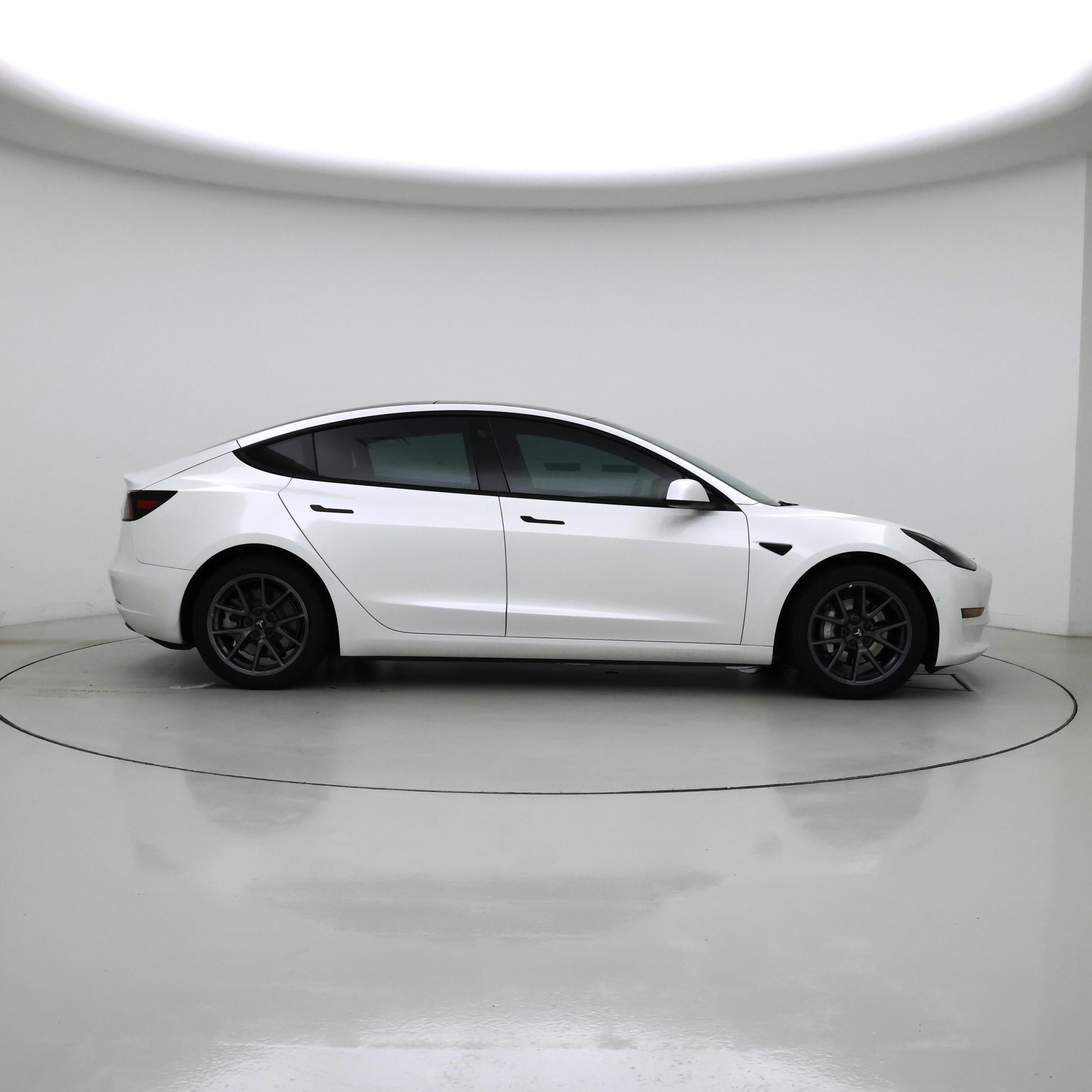 Thumbnail: 2021 Tesla Model 3 - 7