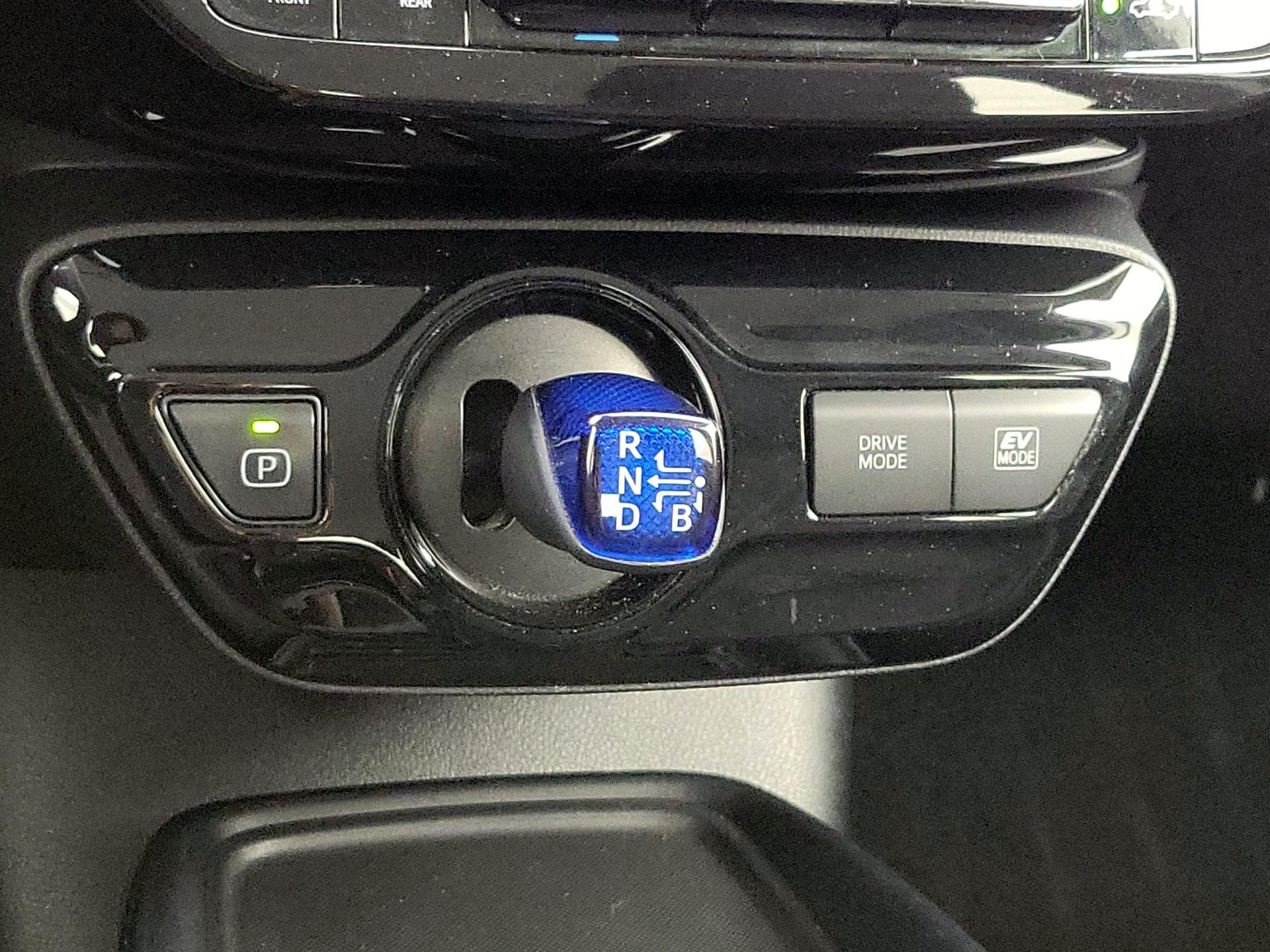 Thumbnail: 2021 Toyota Prius - 17