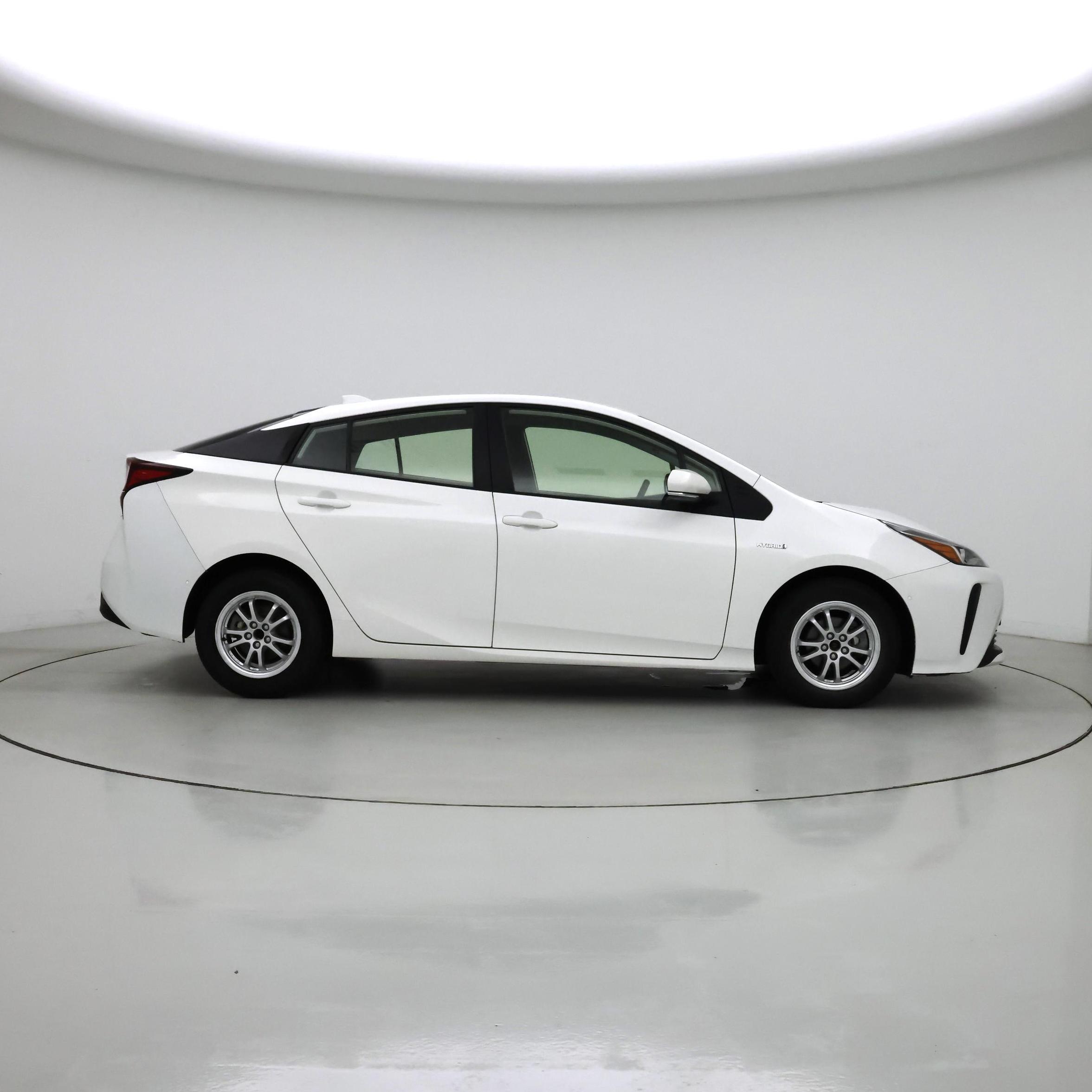 Thumbnail: 2021 Toyota Prius - 7