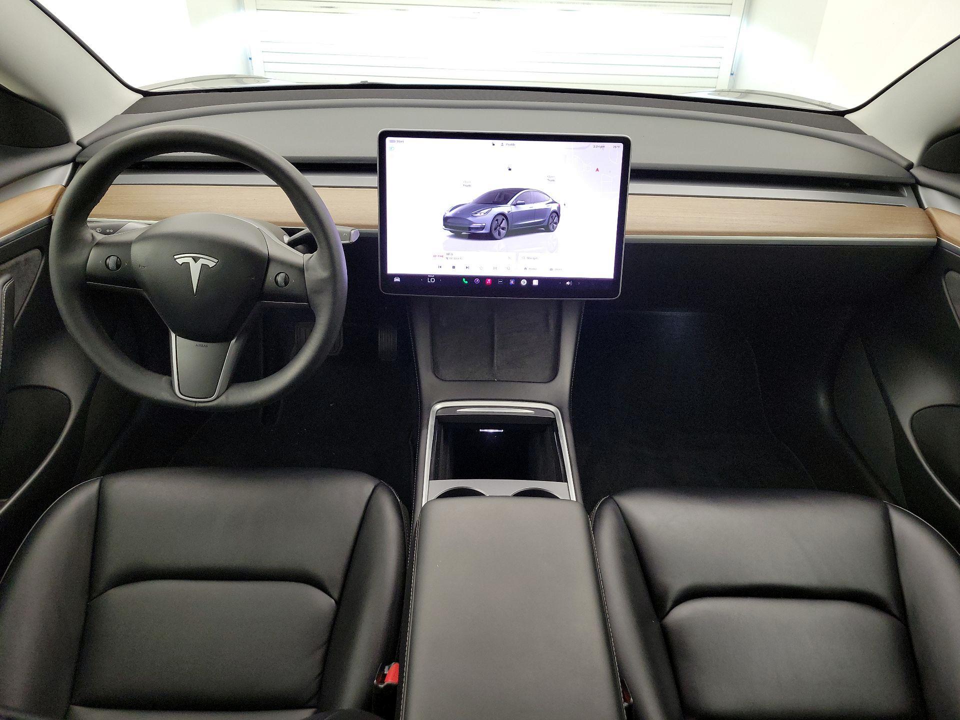 Thumbnail: 2022 Tesla Model 3 - 9