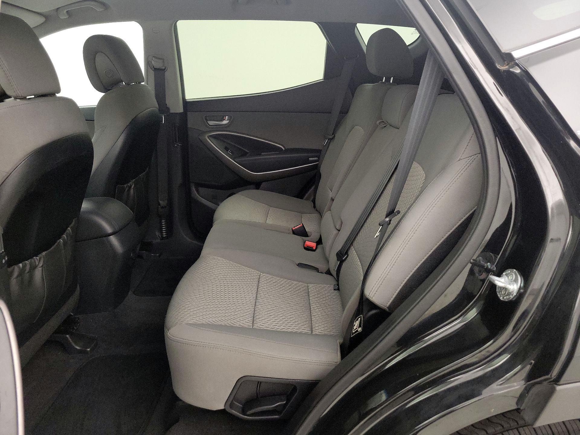 Thumbnail: 2016 Hyundai Santa Fe - 18