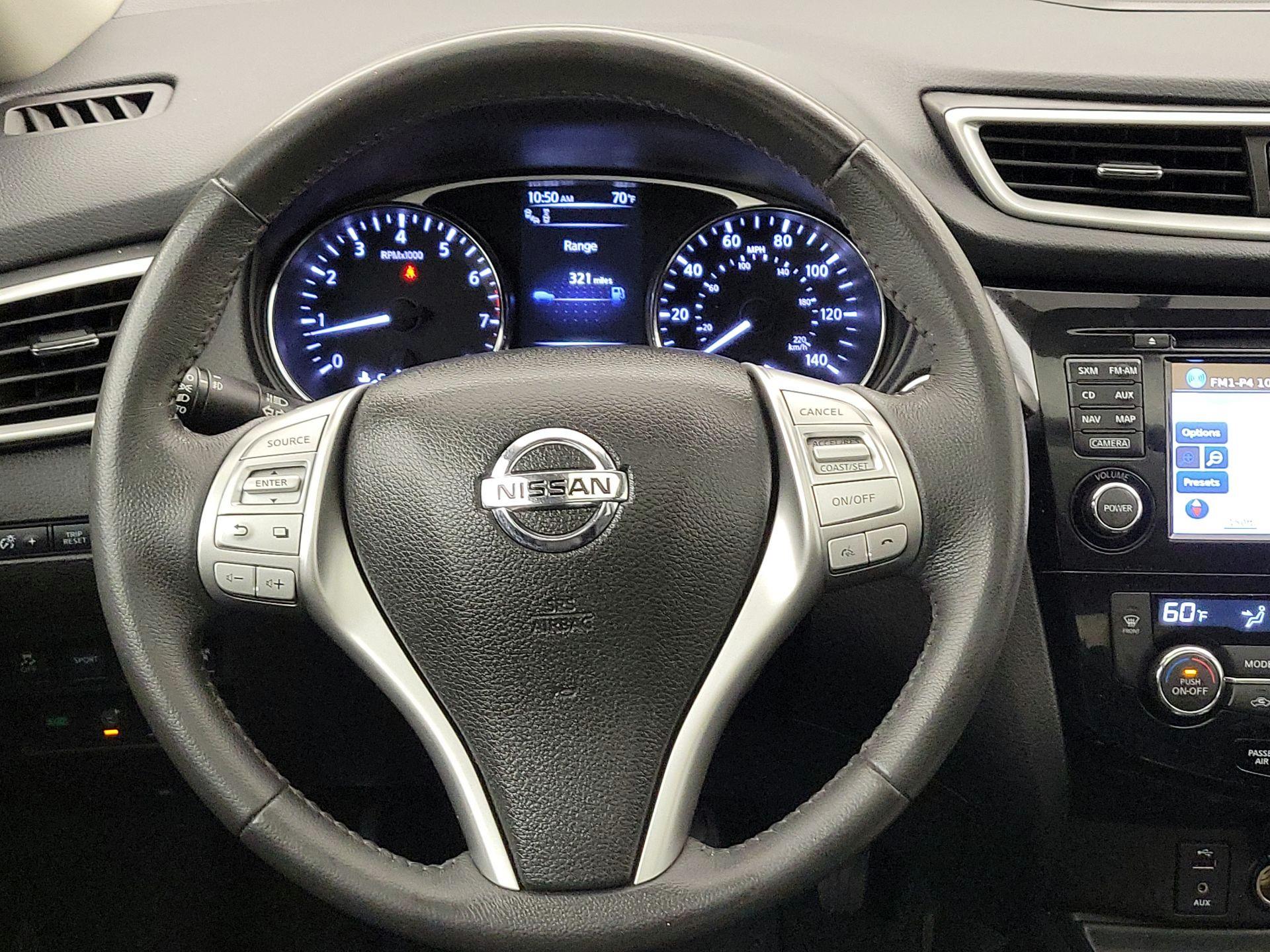 Thumbnail: 2016 Nissan Rogue - 10