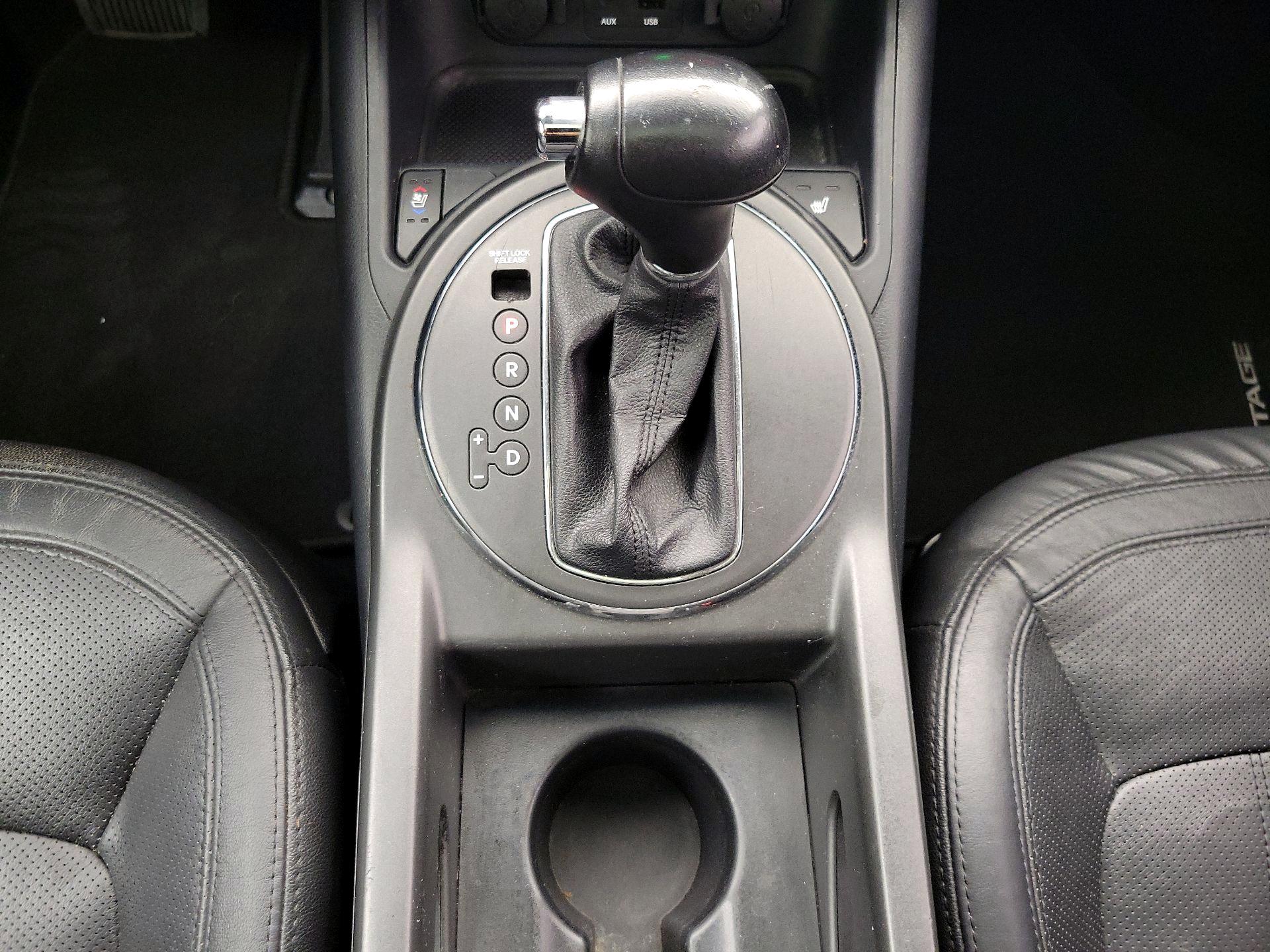 Thumbnail: 2013 Kia Sportage - 17