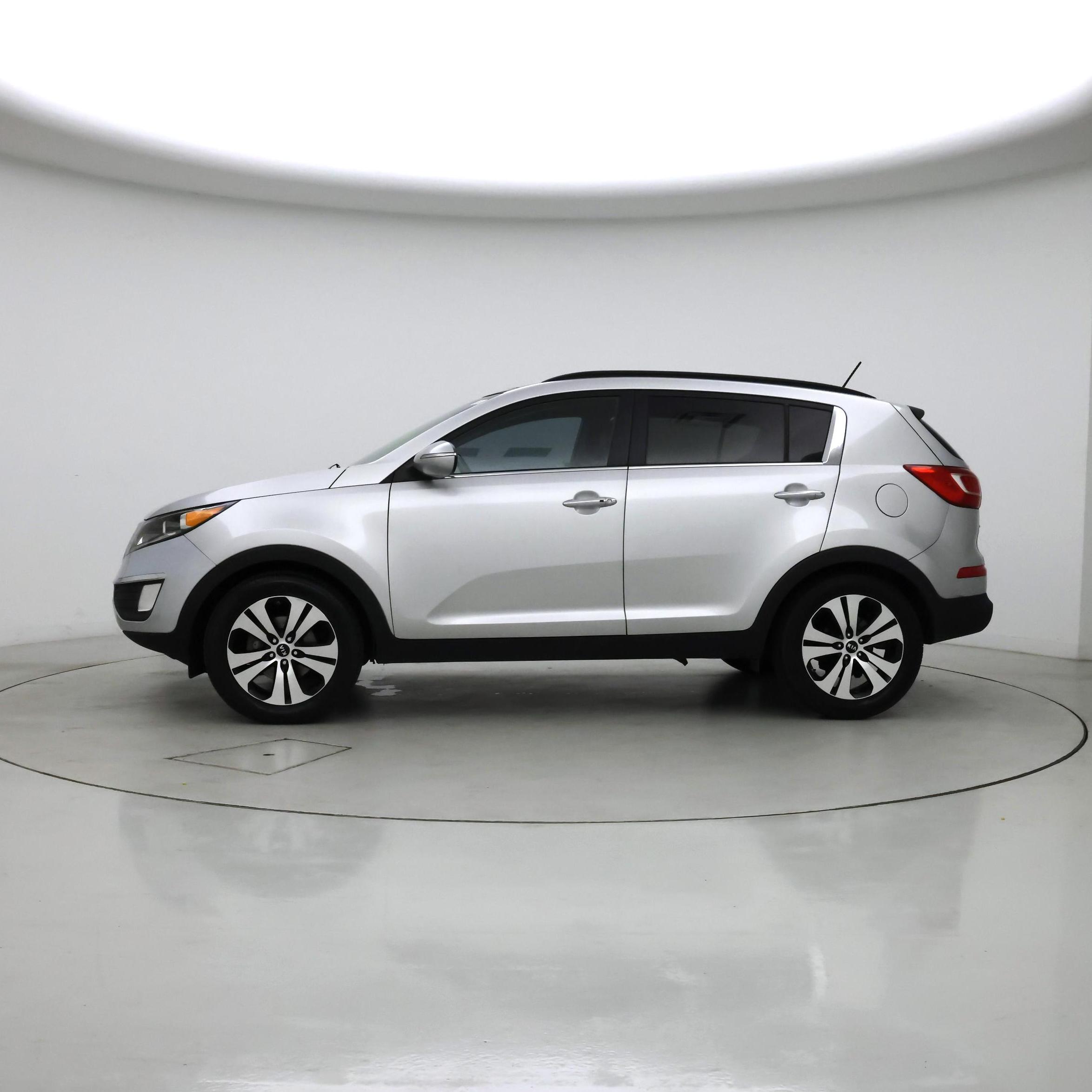 Thumbnail: 2013 Kia Sportage - 3