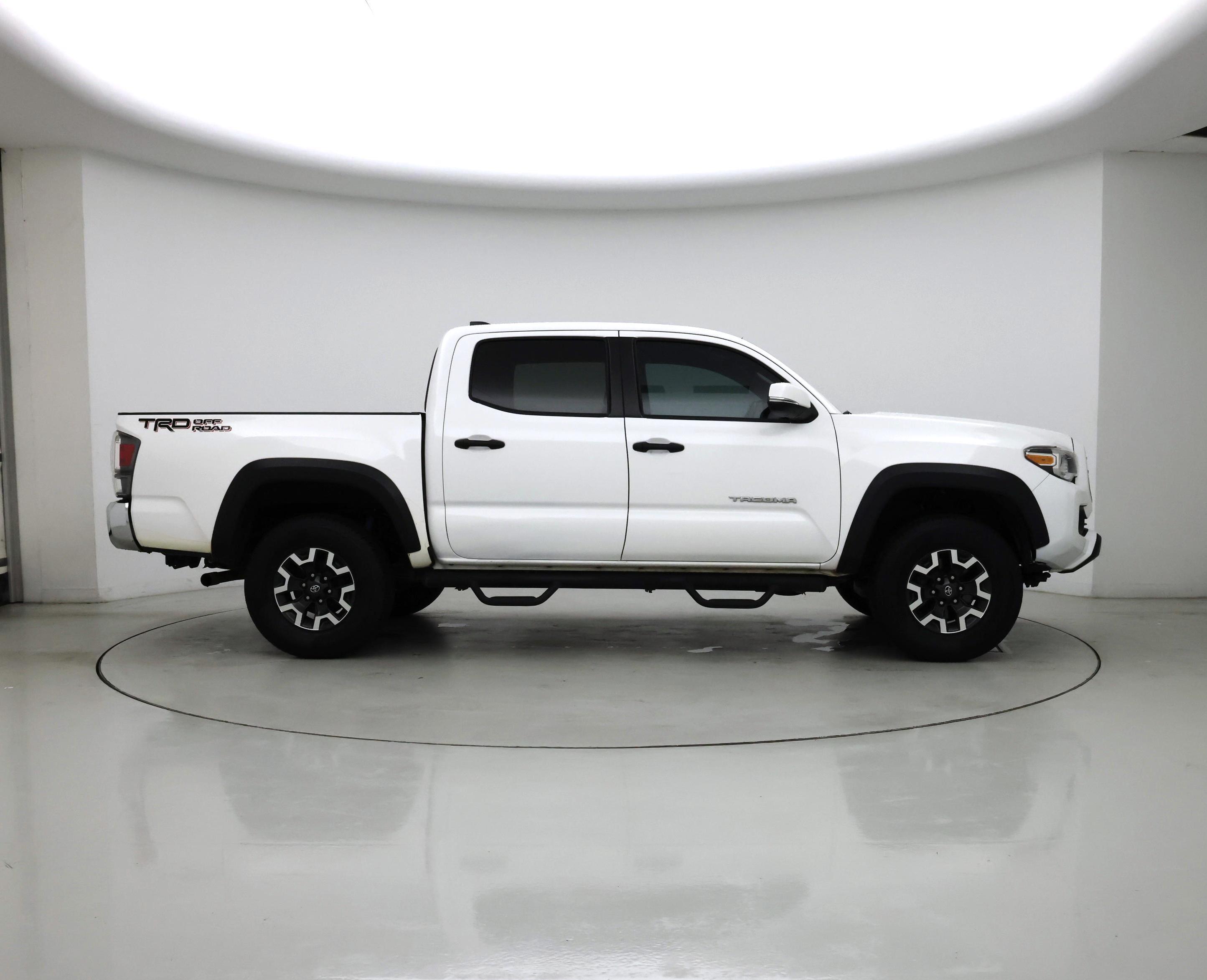 Thumbnail: 2021 Toyota Tacoma - 7