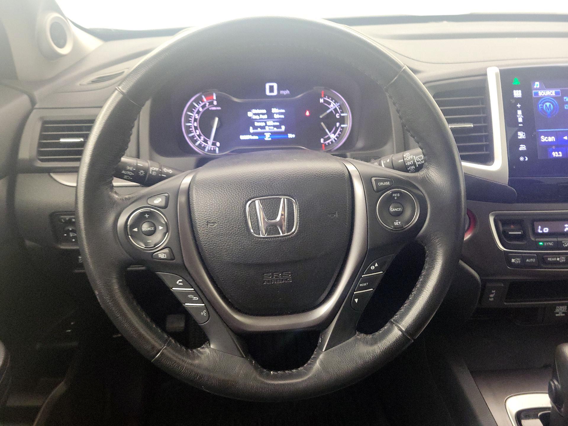 Thumbnail: 2016 Honda Pilot - 10