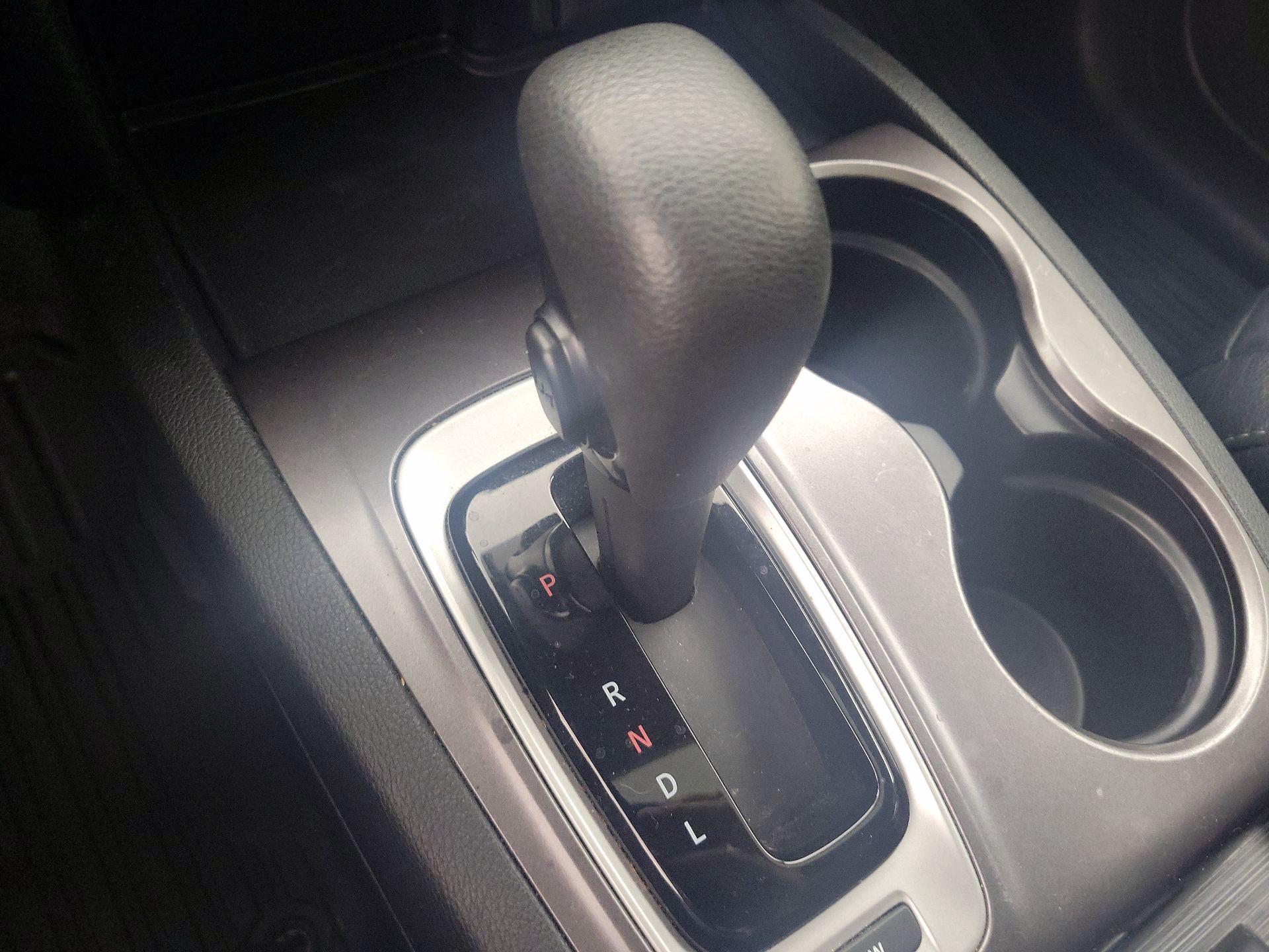 Thumbnail: 2016 Honda Pilot - 17