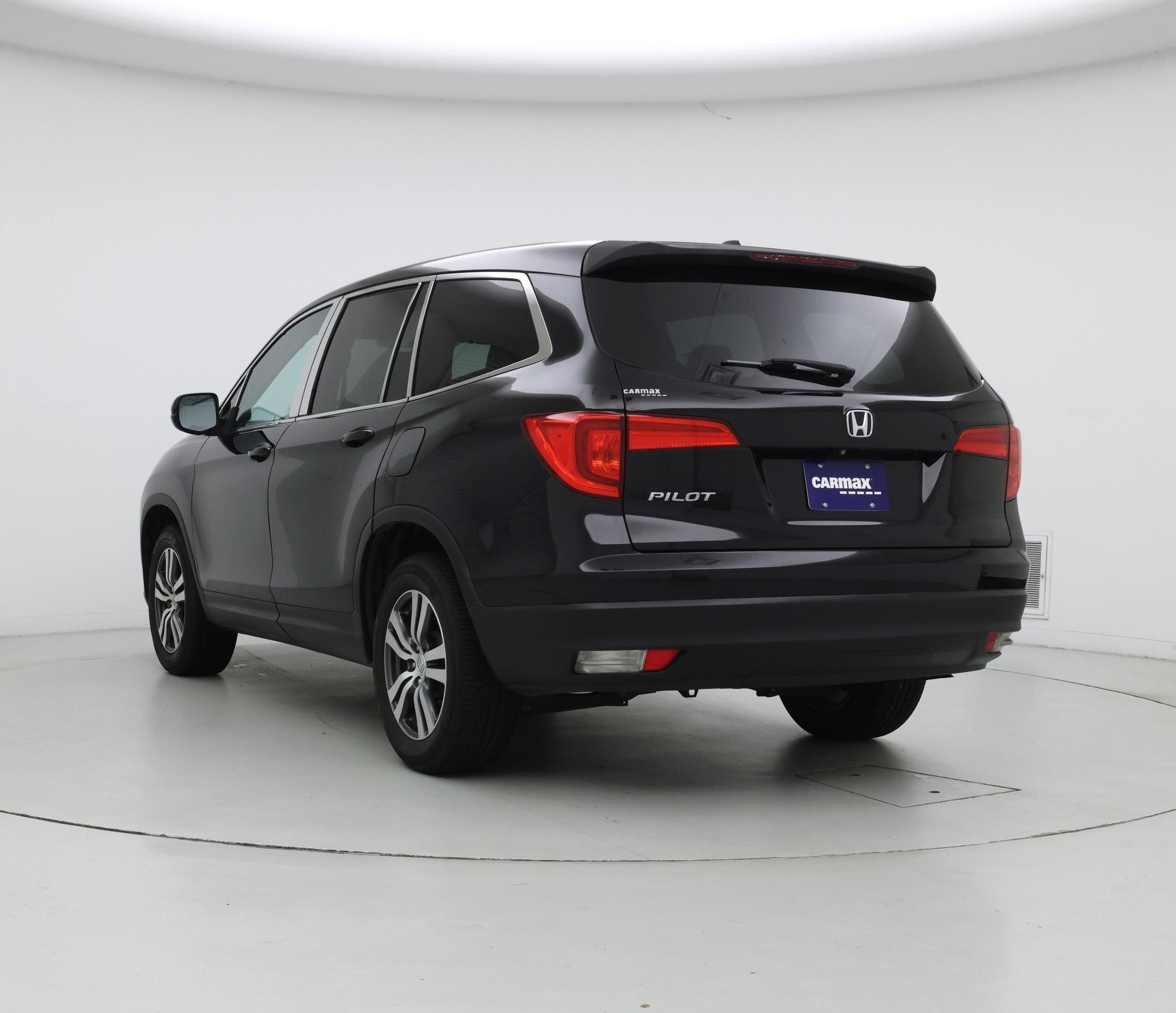 Thumbnail: 2016 Honda Pilot - 2