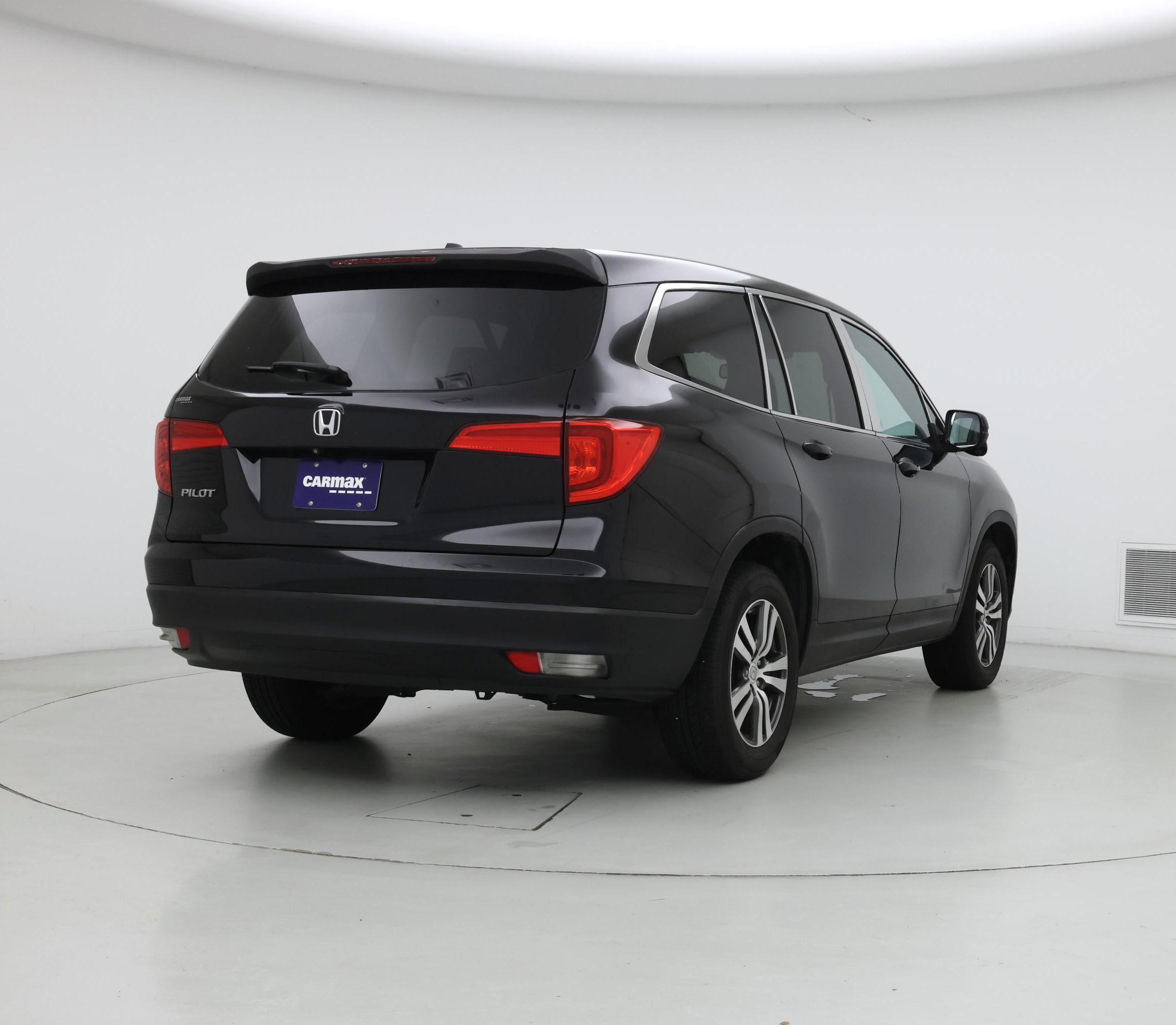 Thumbnail: 2016 Honda Pilot - 8
