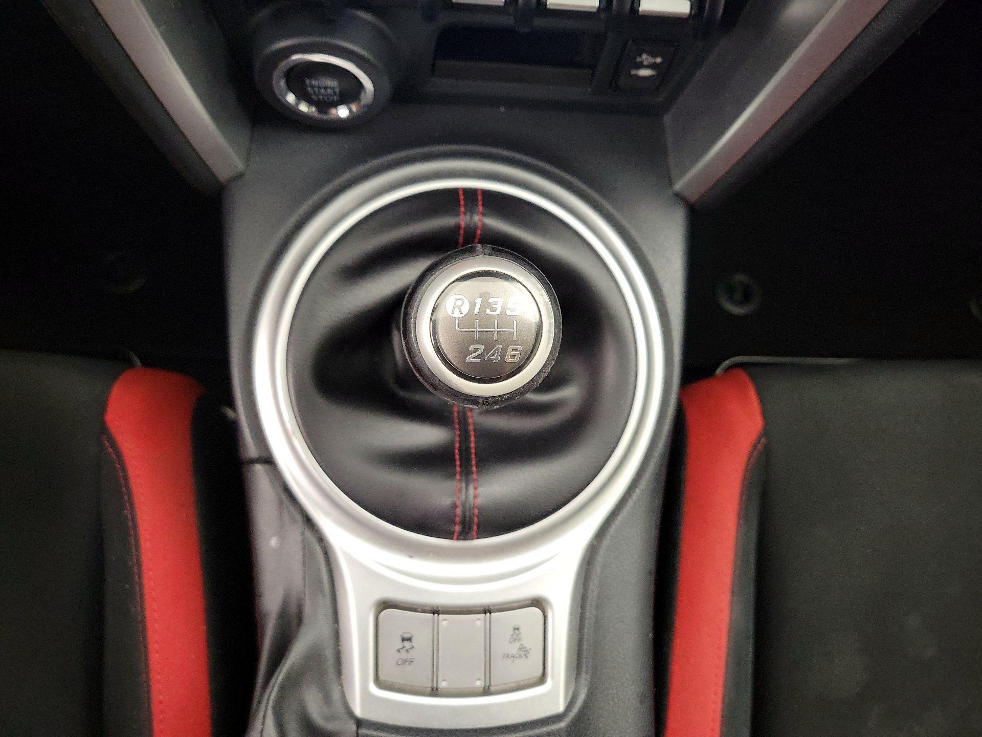 Thumbnail: 2019 Toyota 86 - 18
