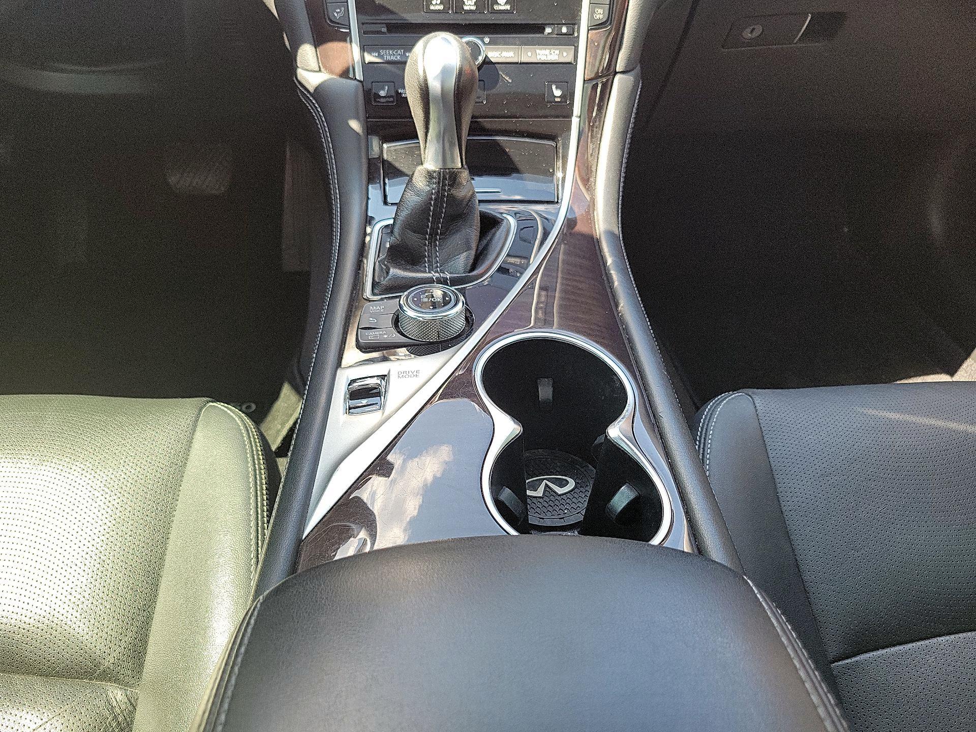 Thumbnail: 2015 INFINITI Q50 - 16