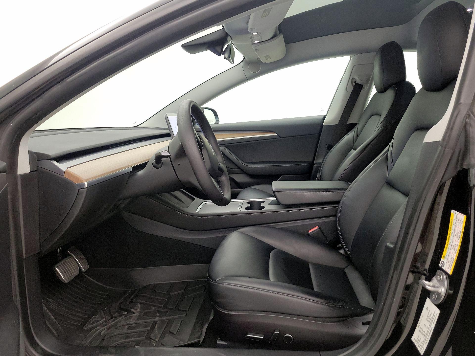 Thumbnail: 2021 Tesla Model 3 - 11