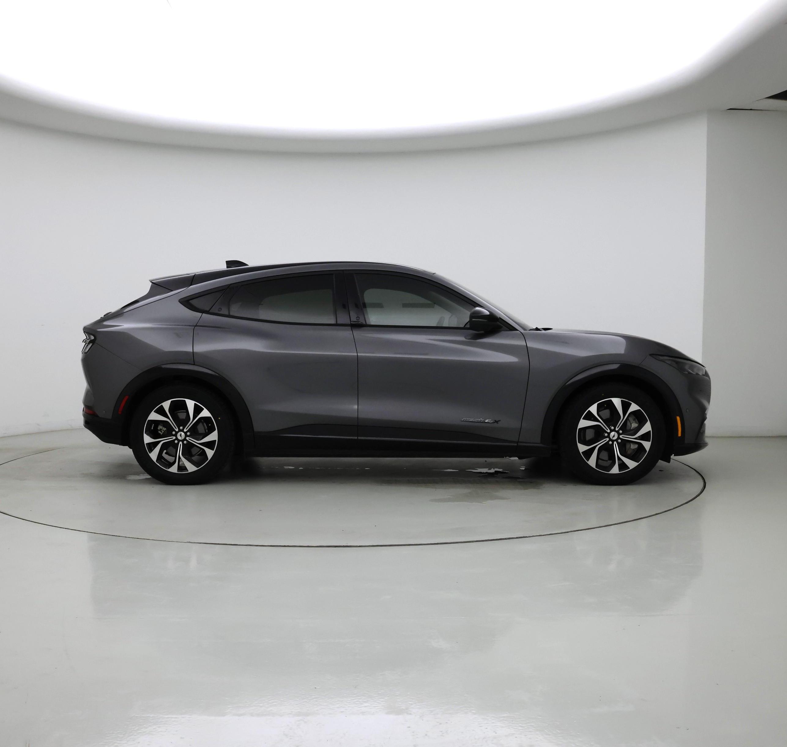 Thumbnail: 2021 Ford Mustang Mach-E - 4