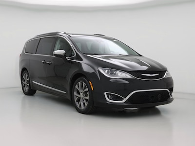 Black 2018 Chrysler Pacifica Limited