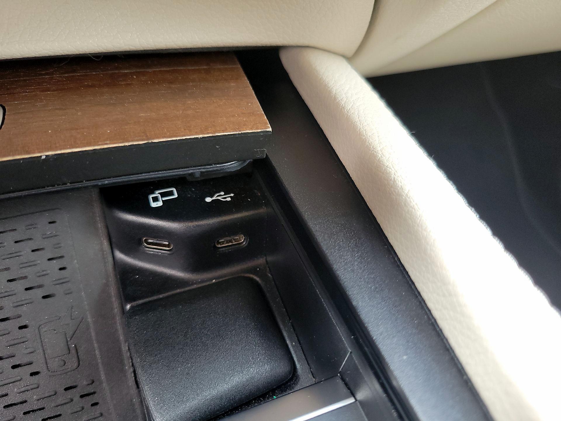 Thumbnail: 2021 Mercedes-Benz GLS - 17