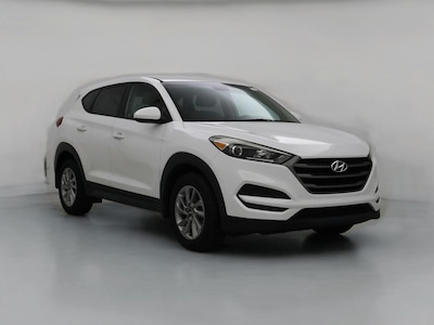 White 2016 Hyundai Tucson SE