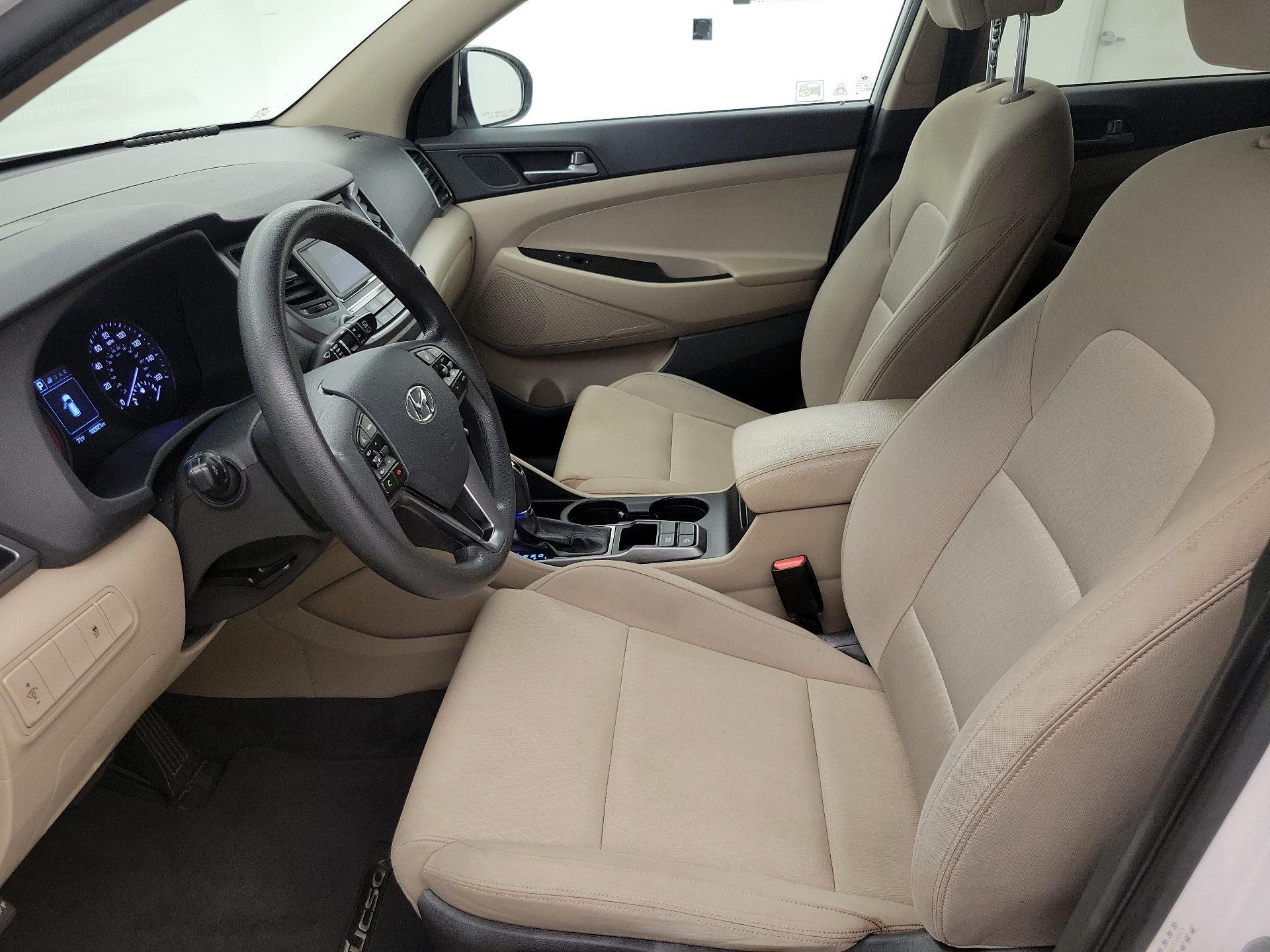 Thumbnail: 2016 Hyundai Tucson - 11