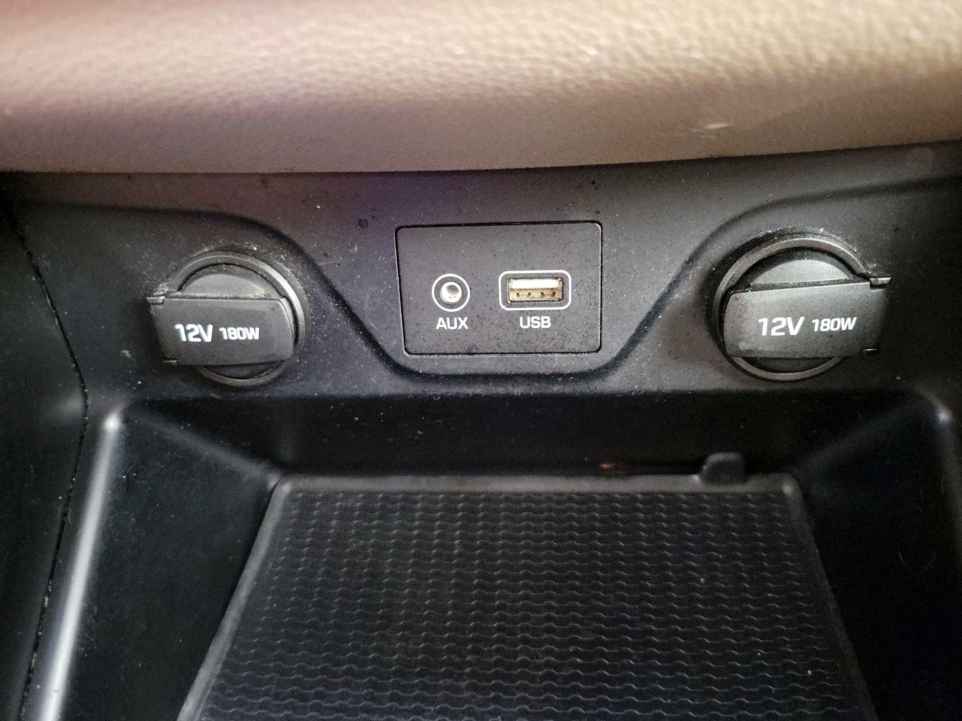 Thumbnail: 2016 Hyundai Tucson - 18