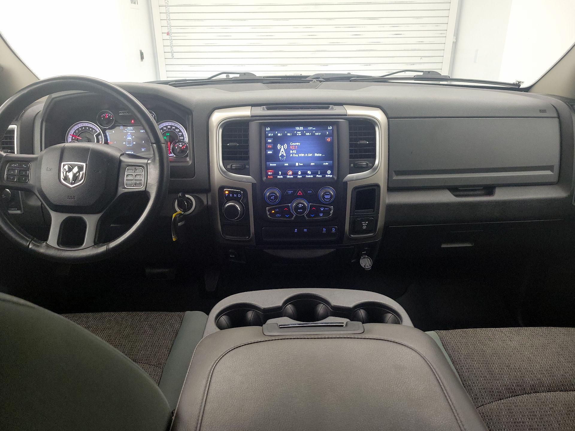 Thumbnail: 2019 RAM 1500 Classic - 9