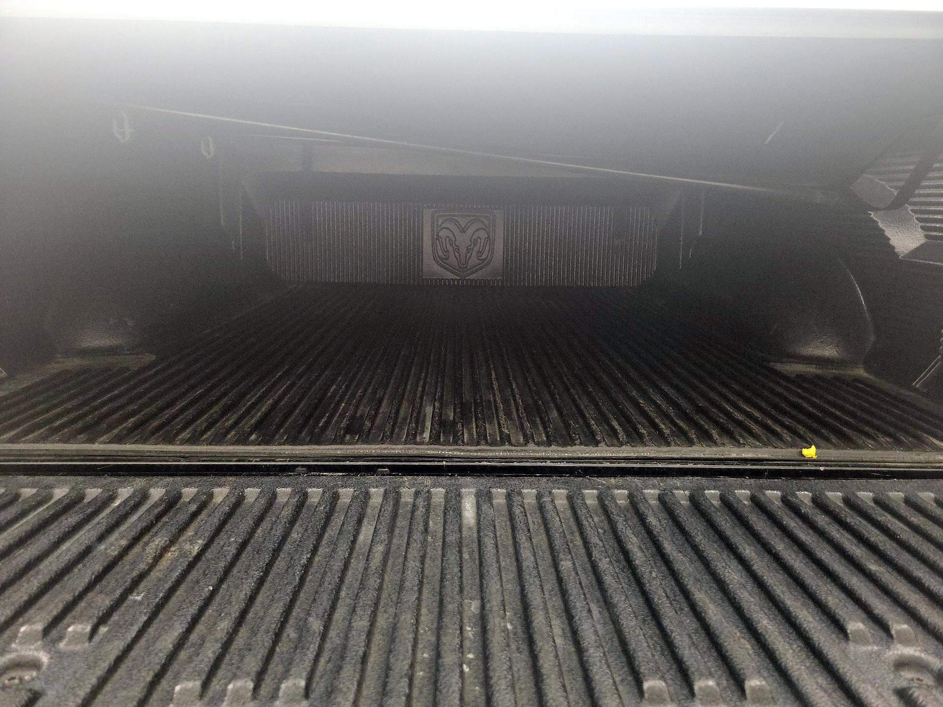 Thumbnail: 2019 RAM 1500 Classic - 20