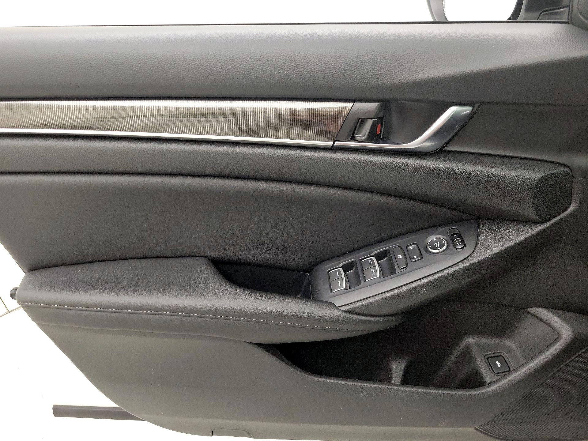 Thumbnail: 2019 Honda Accord - 12