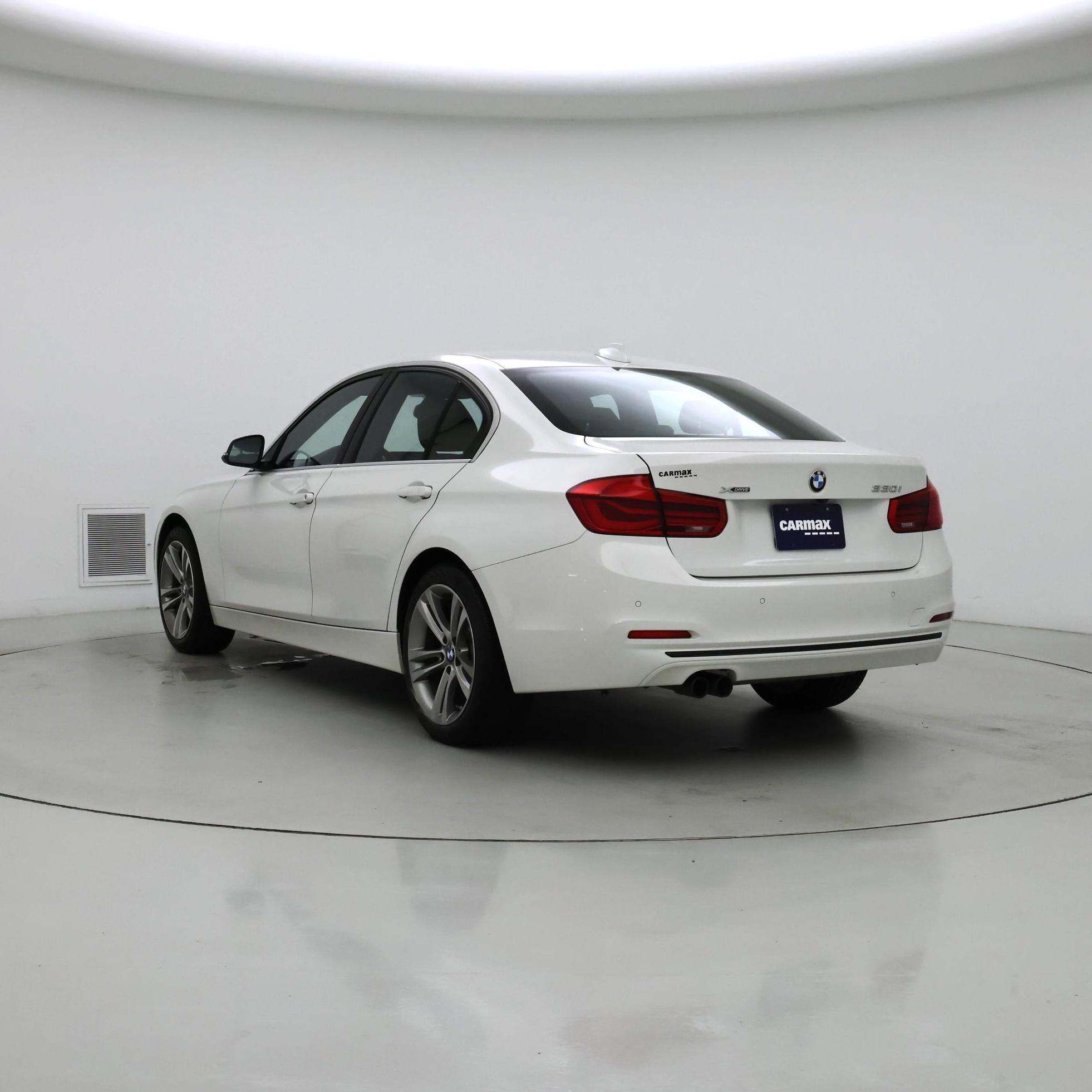 Thumbnail: 2018 BMW 3 Series - 2