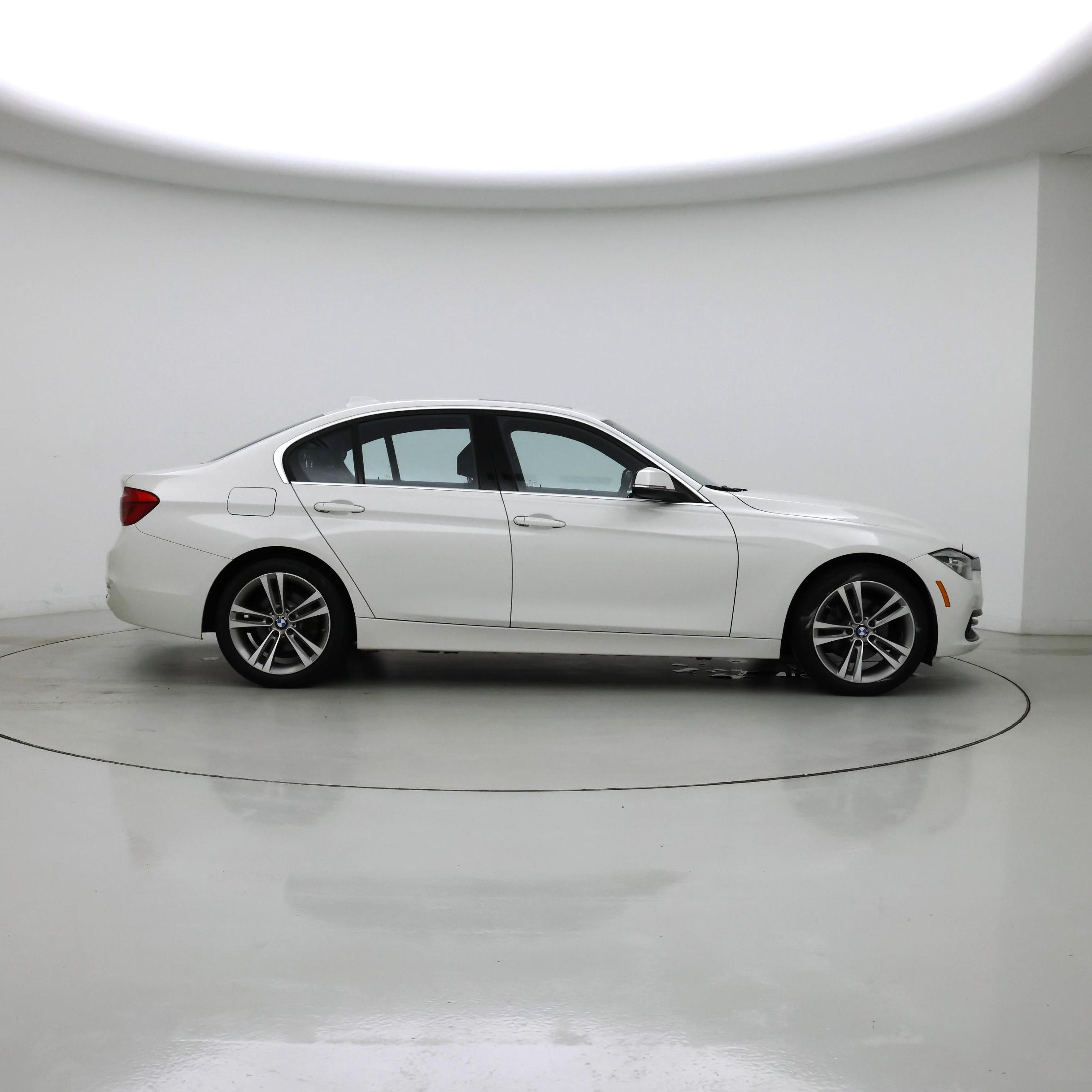 Thumbnail: 2018 BMW 3 Series - 7