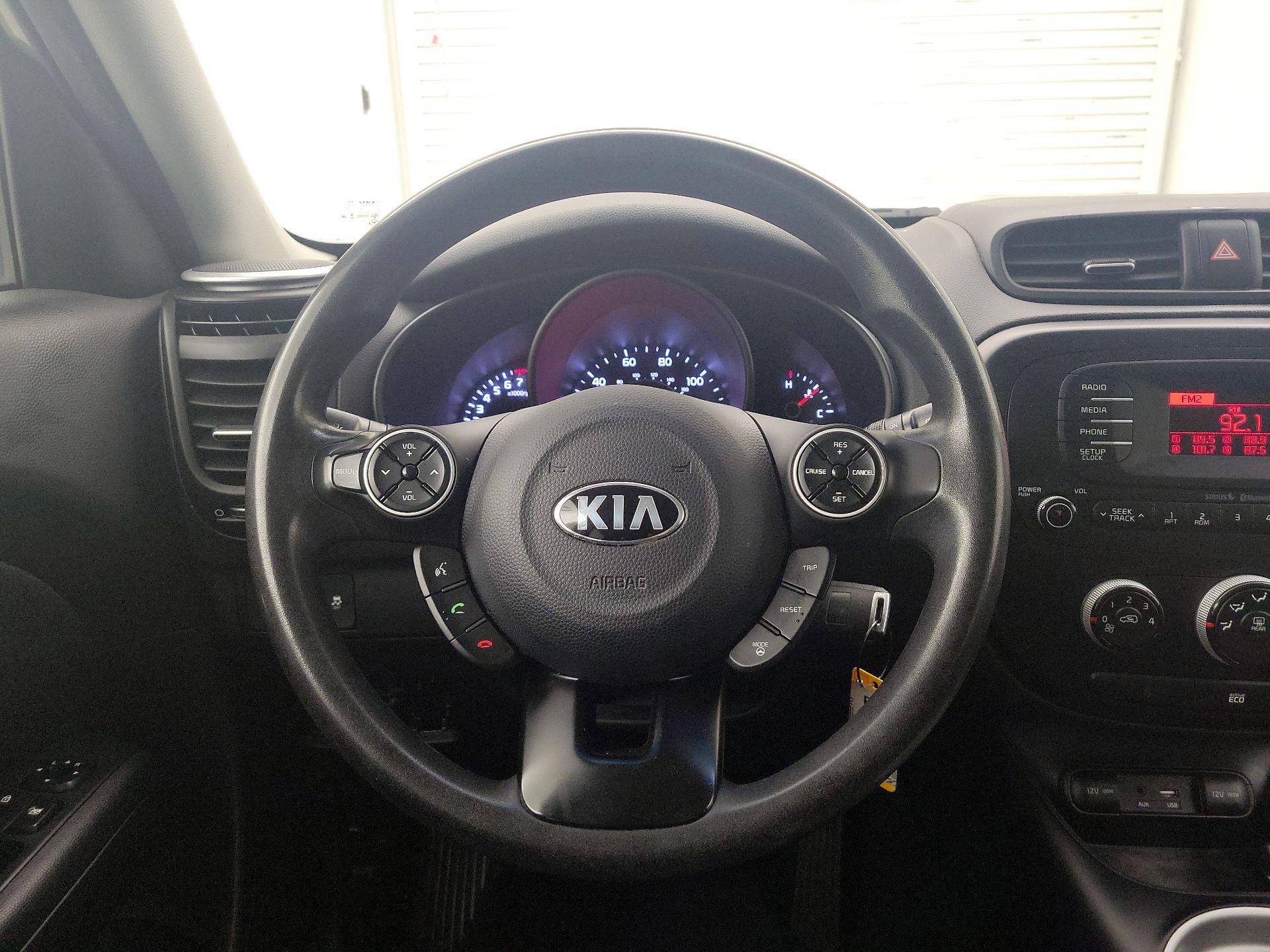 Thumbnail: 2016 Kia Soul - 10