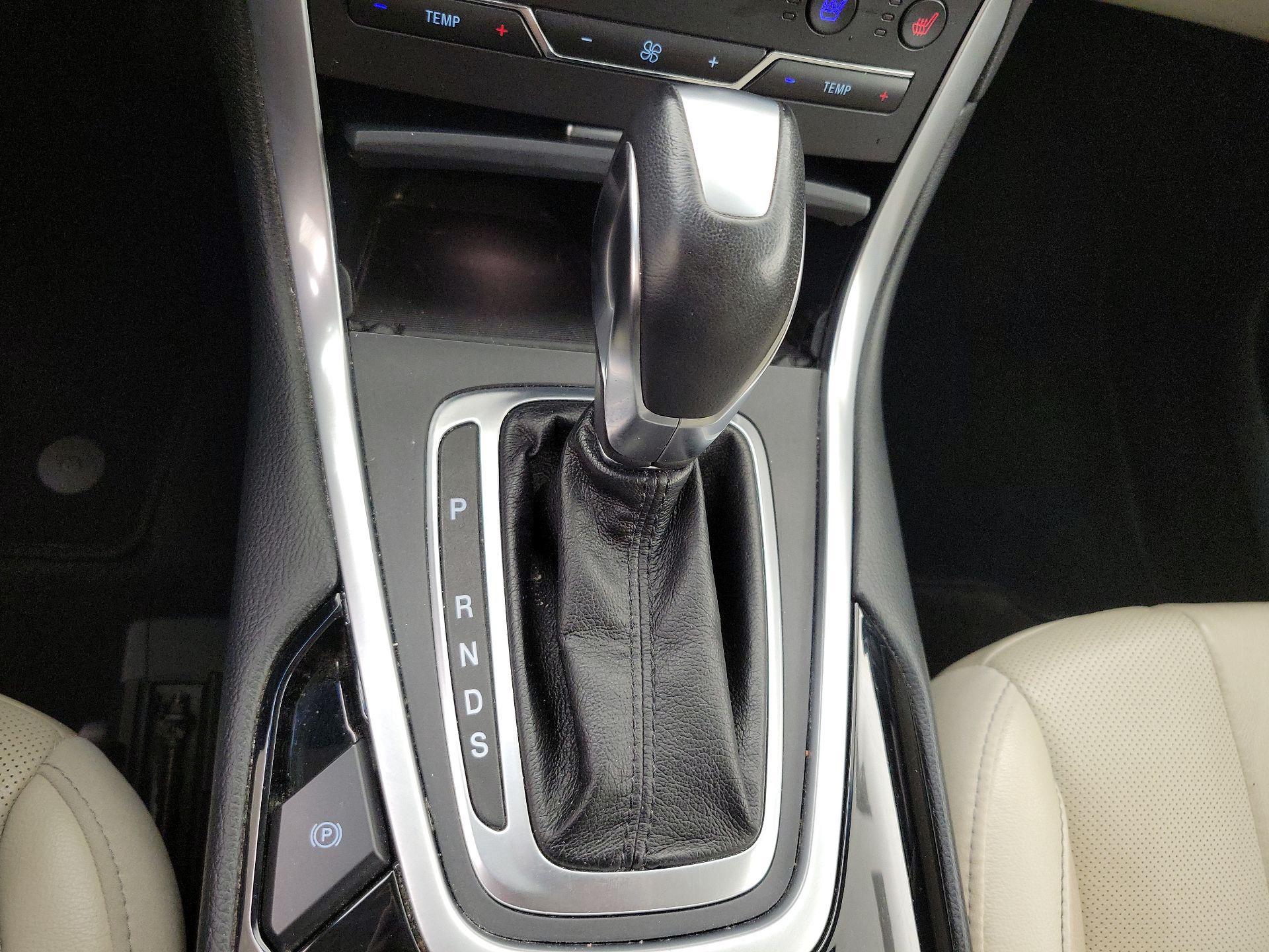 Thumbnail: 2018 Ford Edge - 17