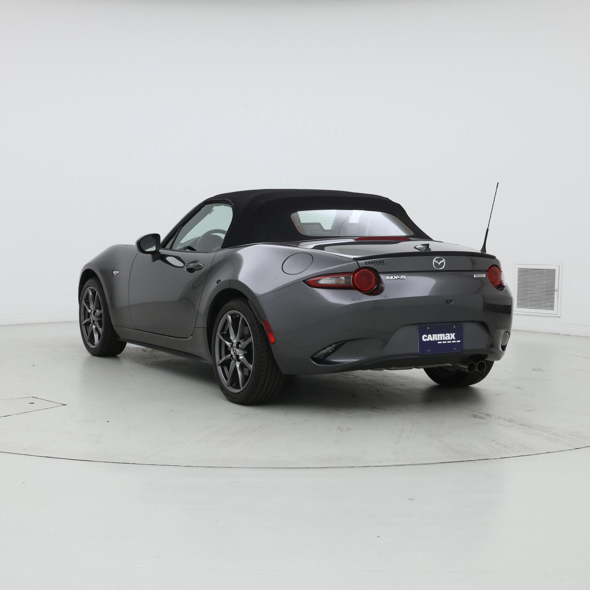 Thumbnail: 2019 Mazda MX-5 Miata - 2