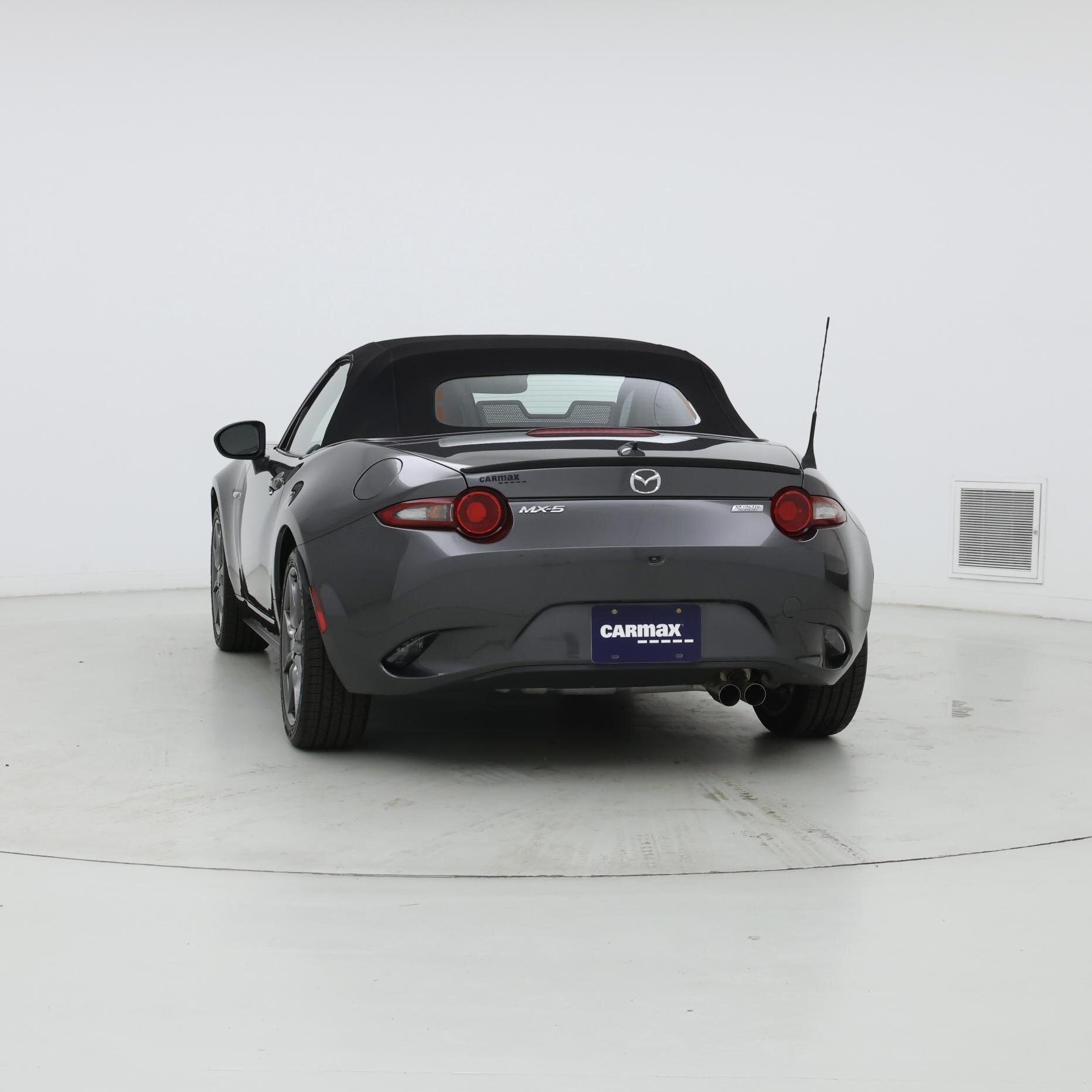 Thumbnail: 2019 Mazda MX-5 Miata - 6