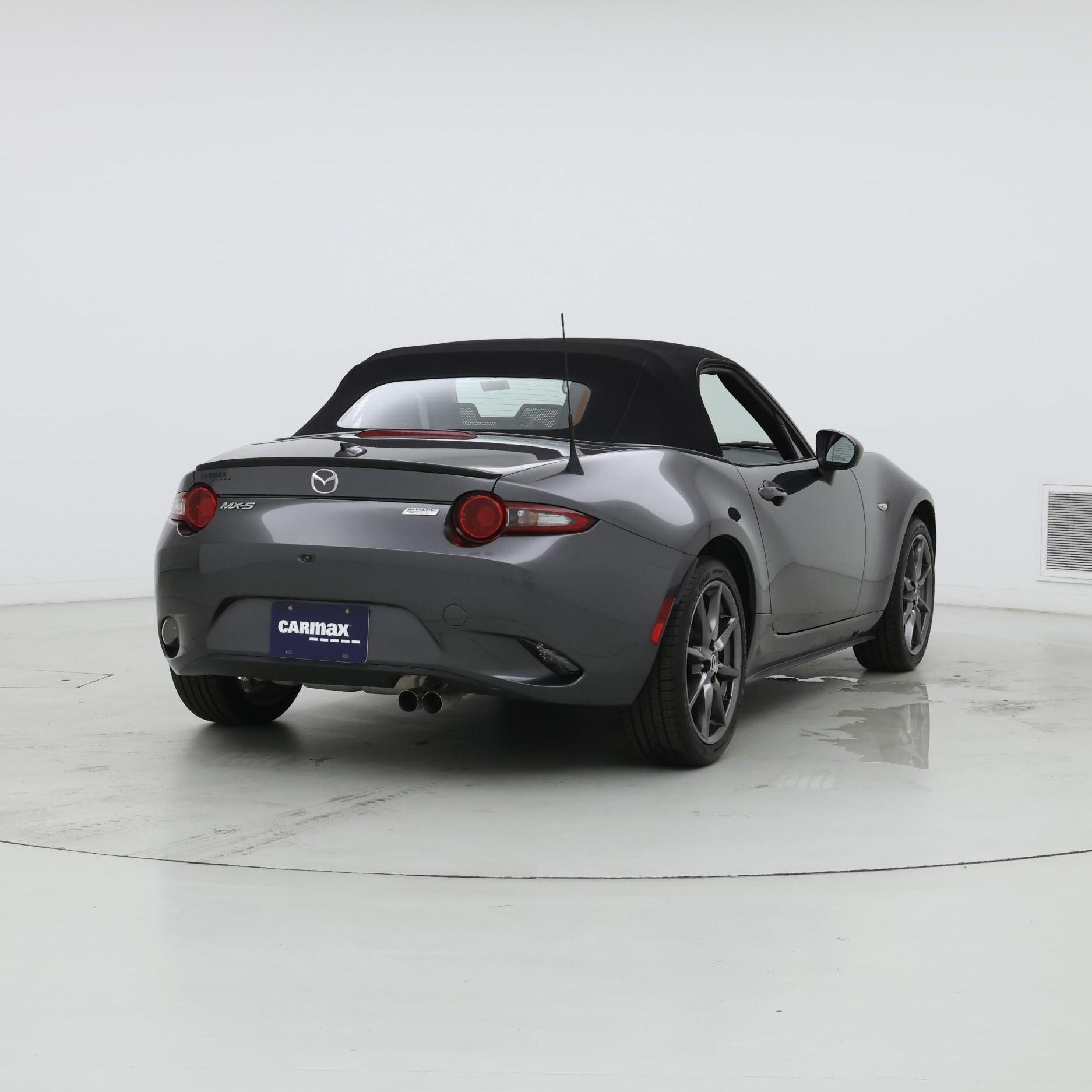 Thumbnail: 2019 Mazda MX-5 Miata - 8