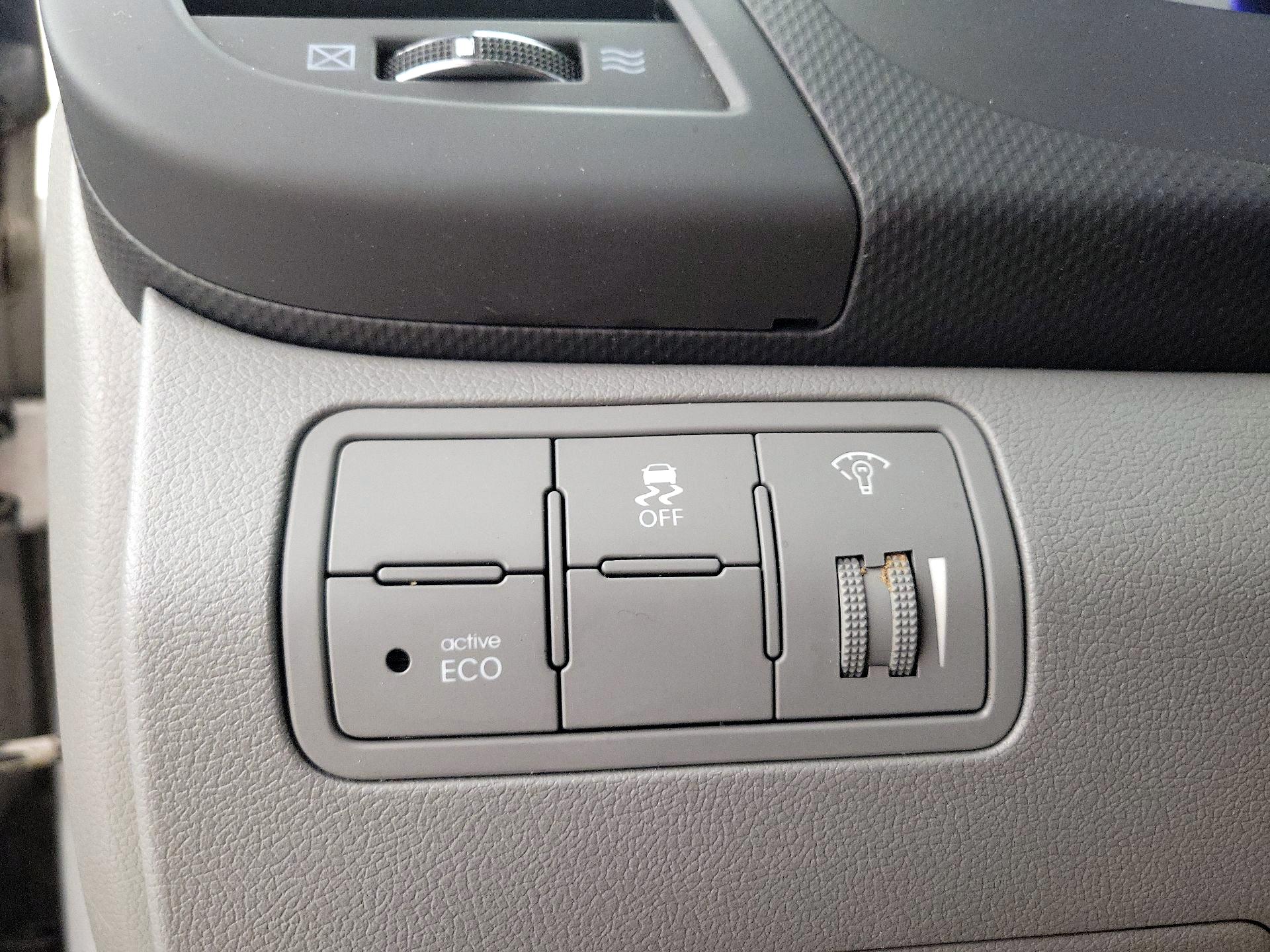 Thumbnail: 2013 Hyundai Accent - 13