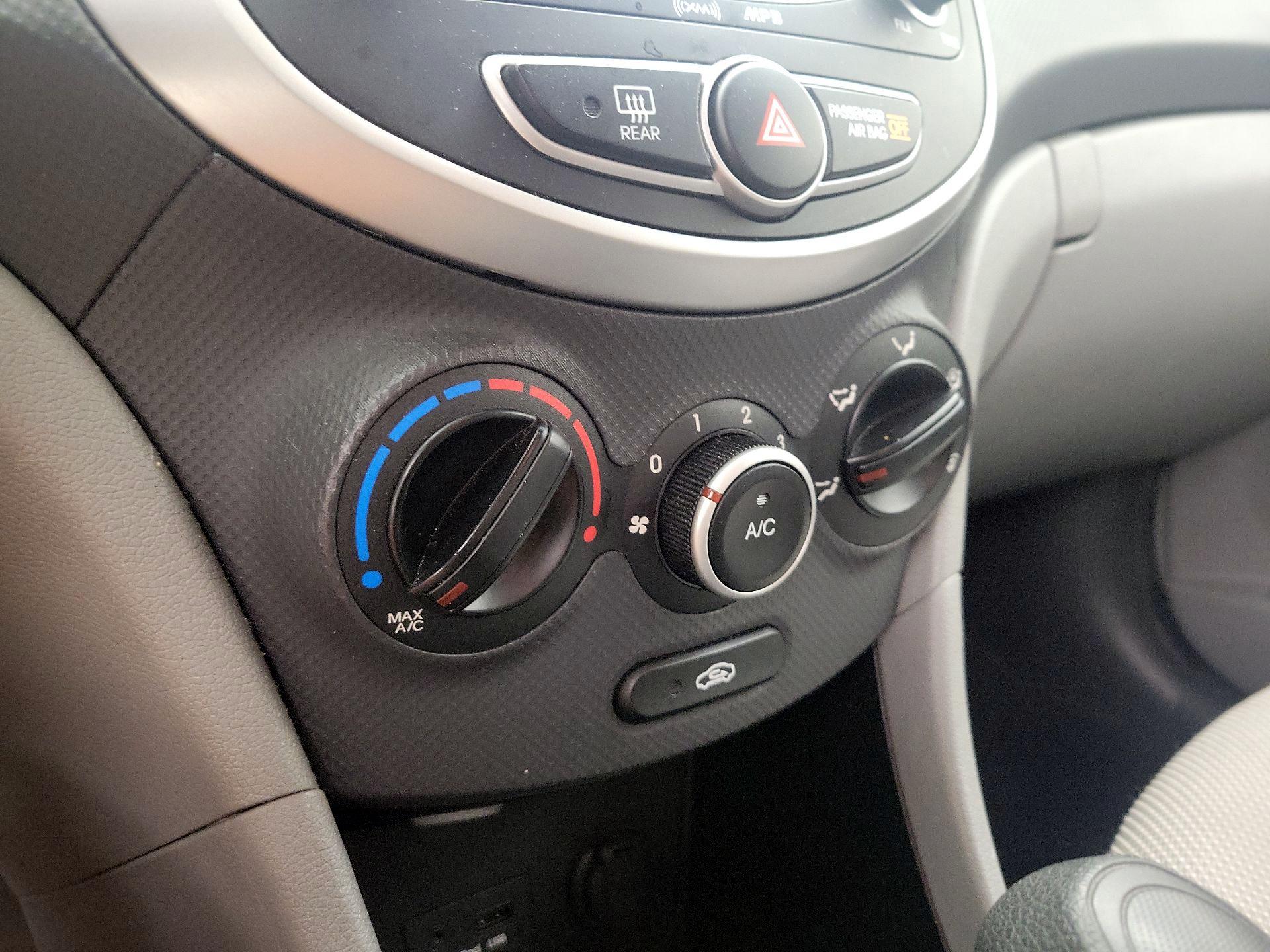 Thumbnail: 2013 Hyundai Accent - 15