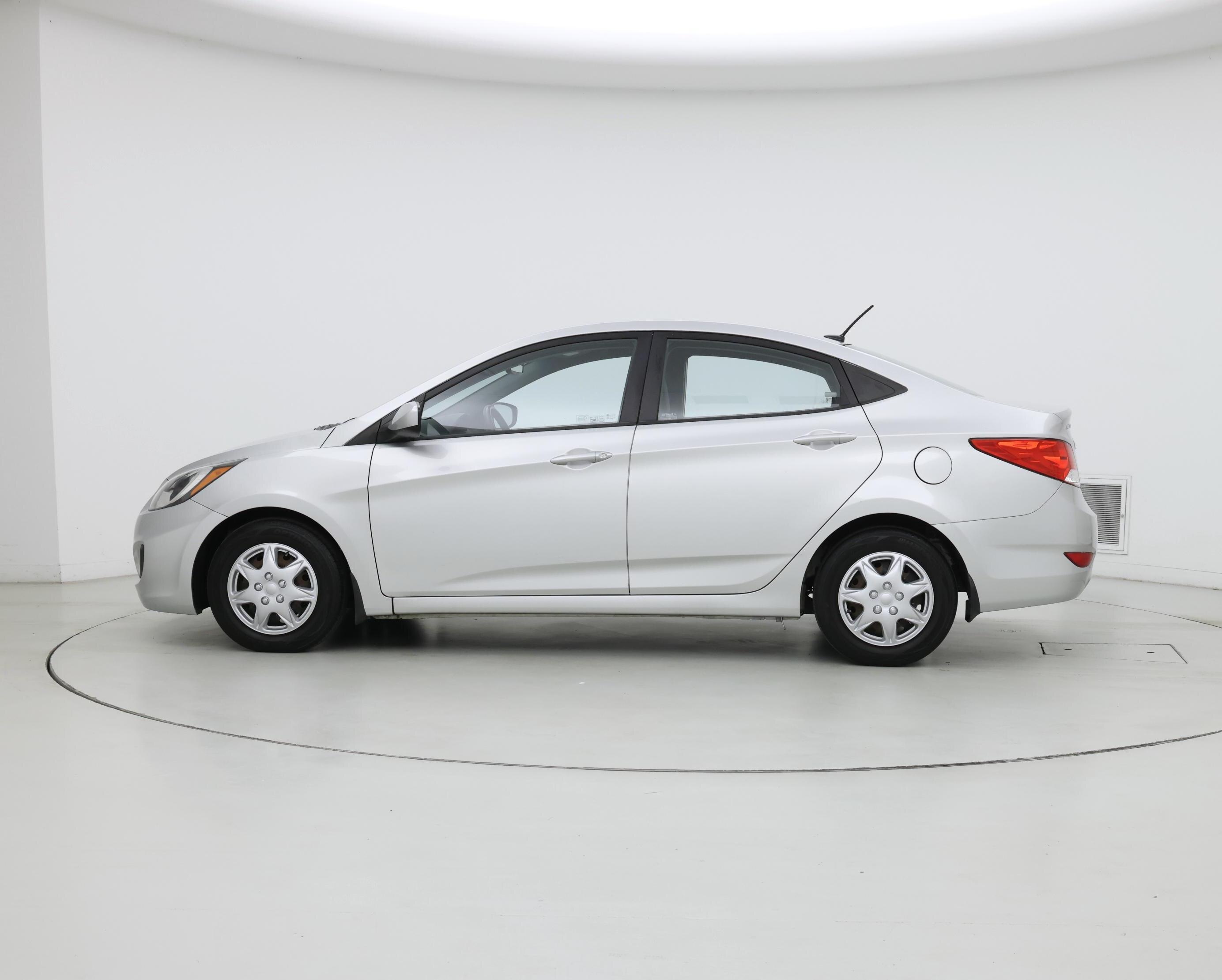 Thumbnail: 2013 Hyundai Accent - 3