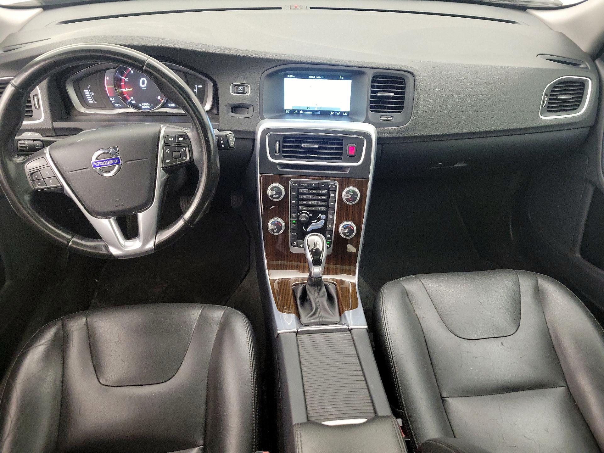 Thumbnail: 2017 Volvo V60 - 9