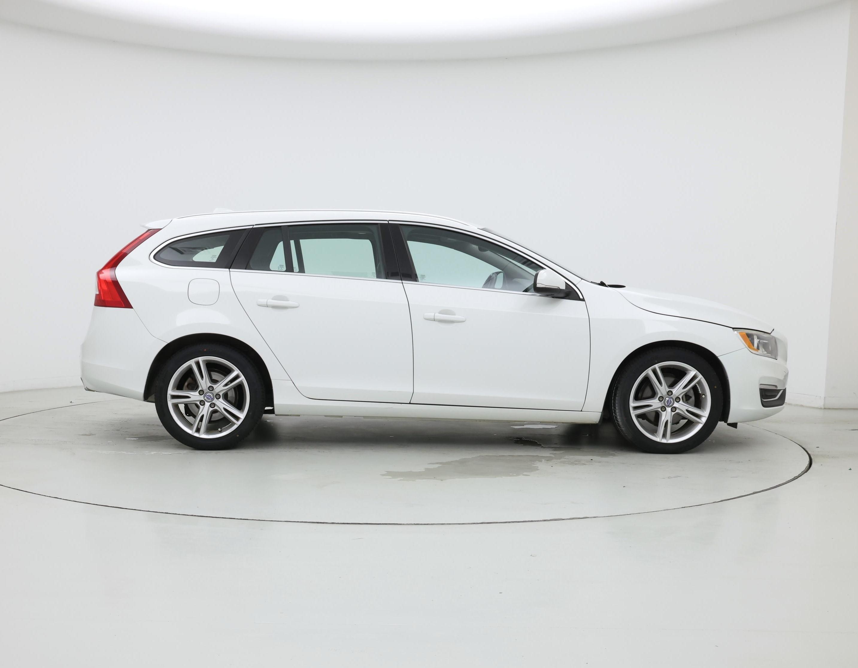 Thumbnail: 2017 Volvo V60 - 7